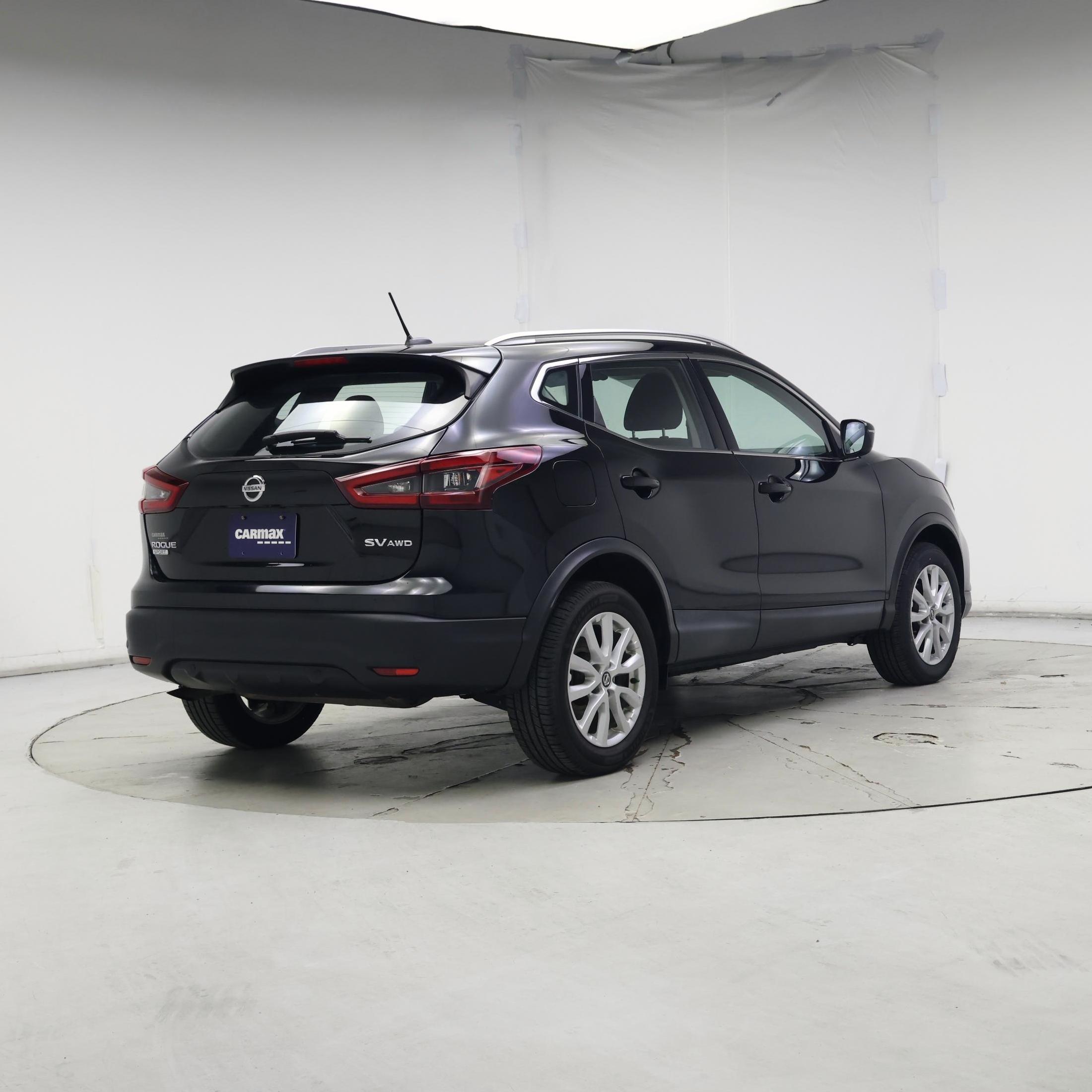 Thumbnail: 2020 Nissan Rogue Sport - 8