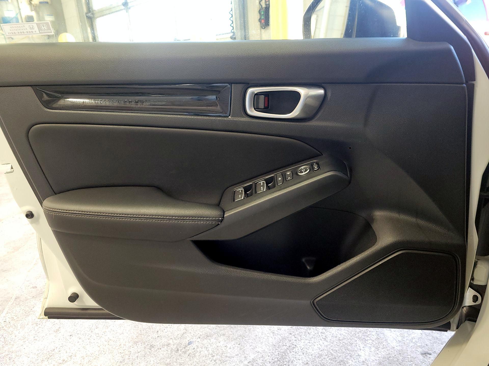 Thumbnail: 2023 Honda Civic - 10