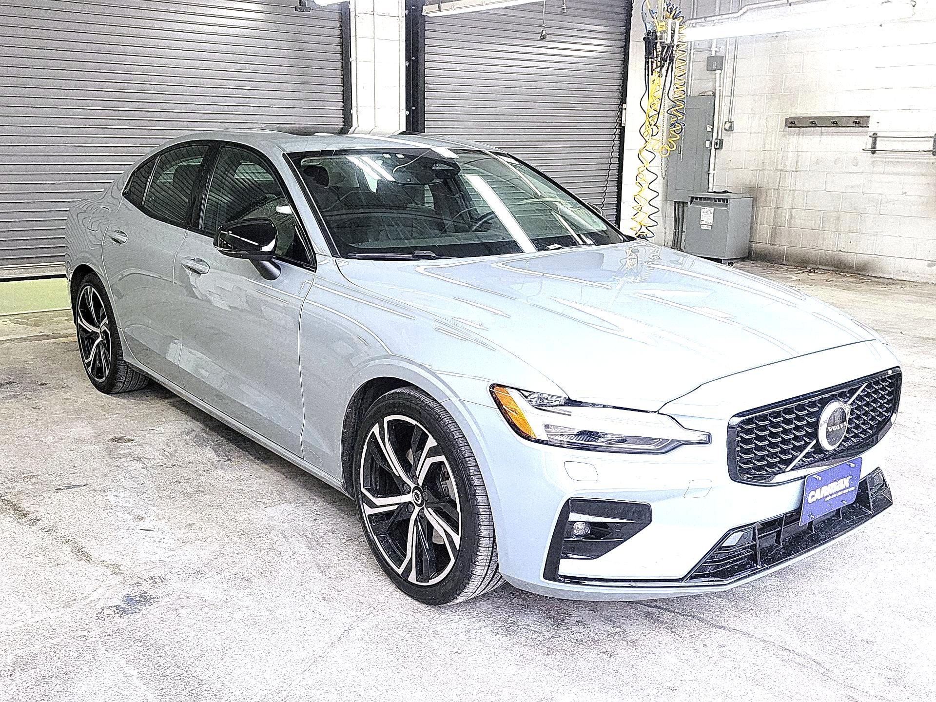 Thumbnail: 2024 Volvo S60 - 1