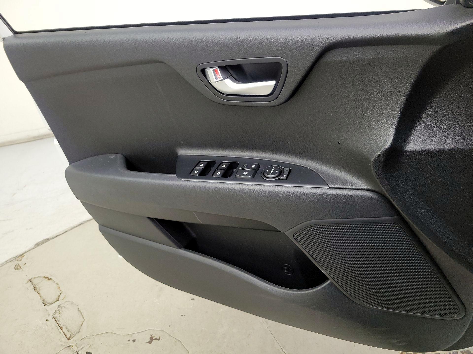 Thumbnail: 2020 Kia Rio - 12