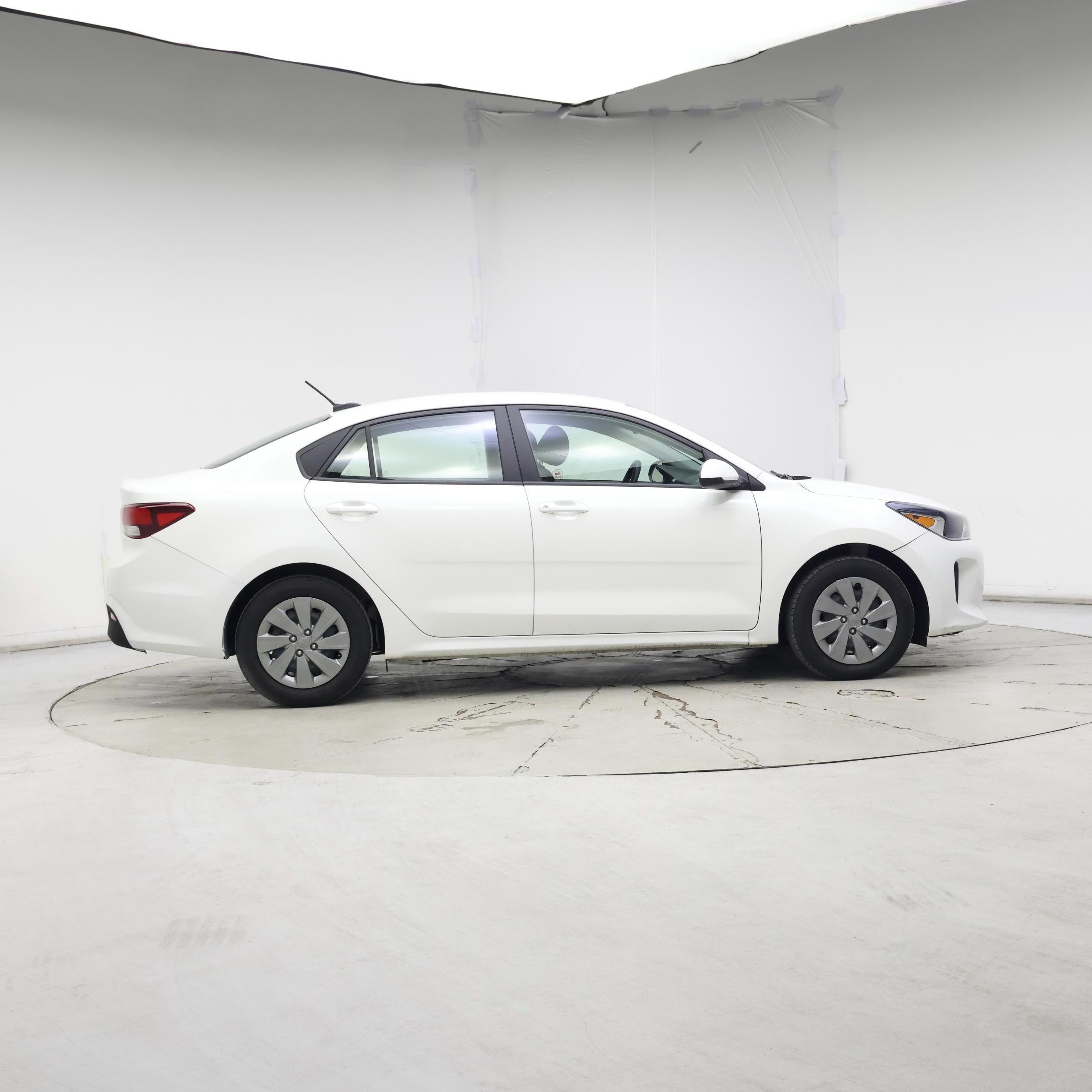 Thumbnail: 2020 Kia Rio - 7