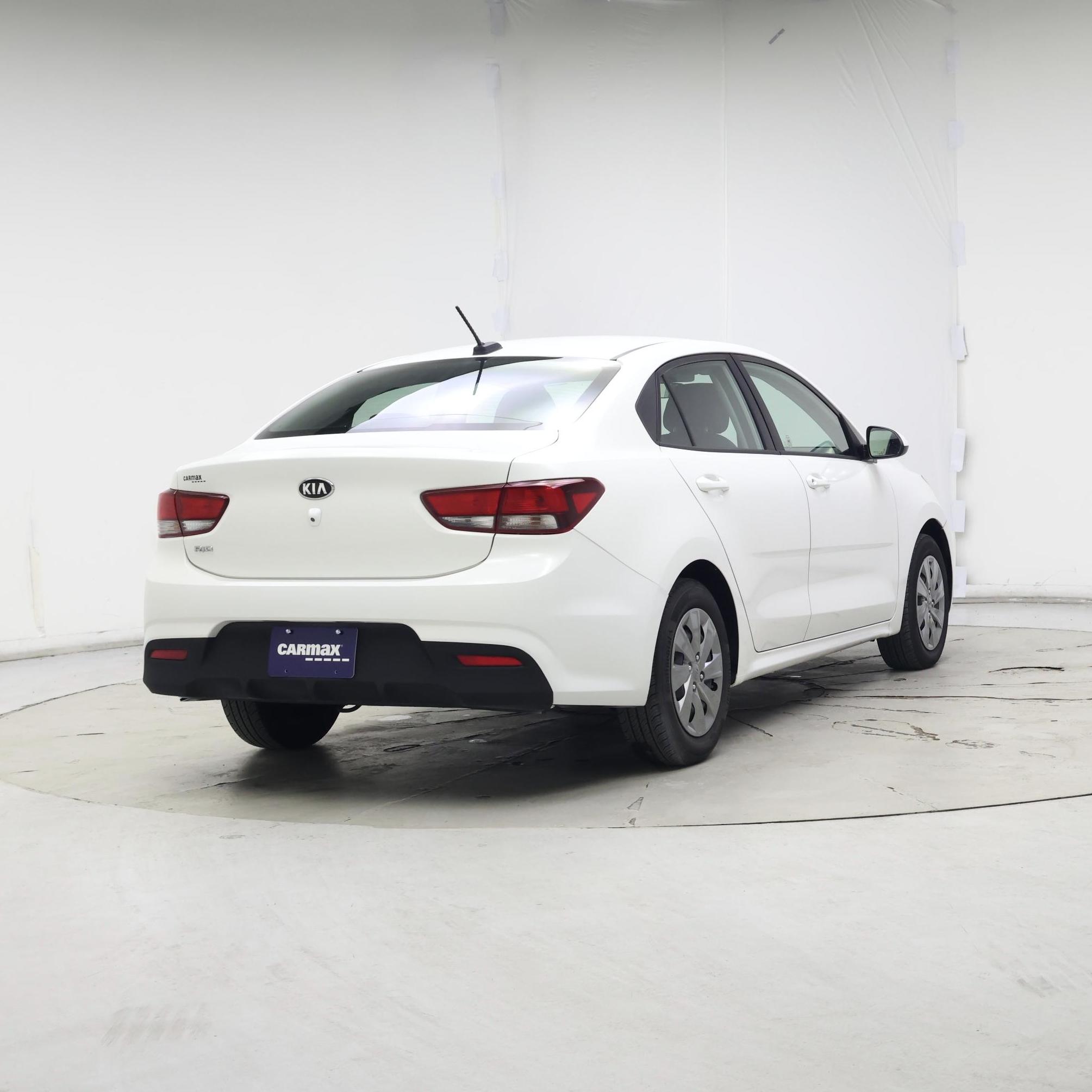 Thumbnail: 2020 Kia Rio - 8