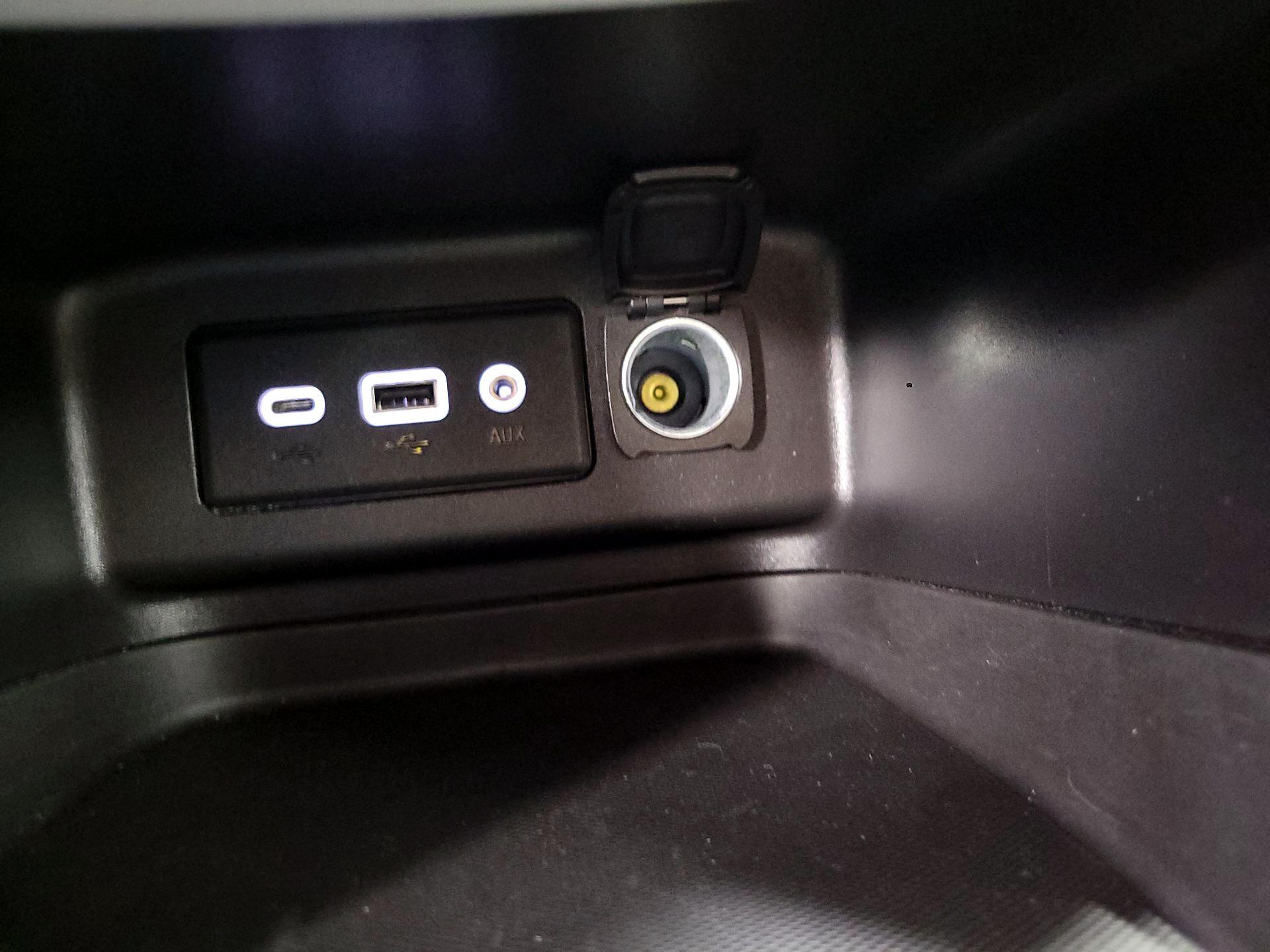 Thumbnail: 2022 Chevrolet Equinox - 18