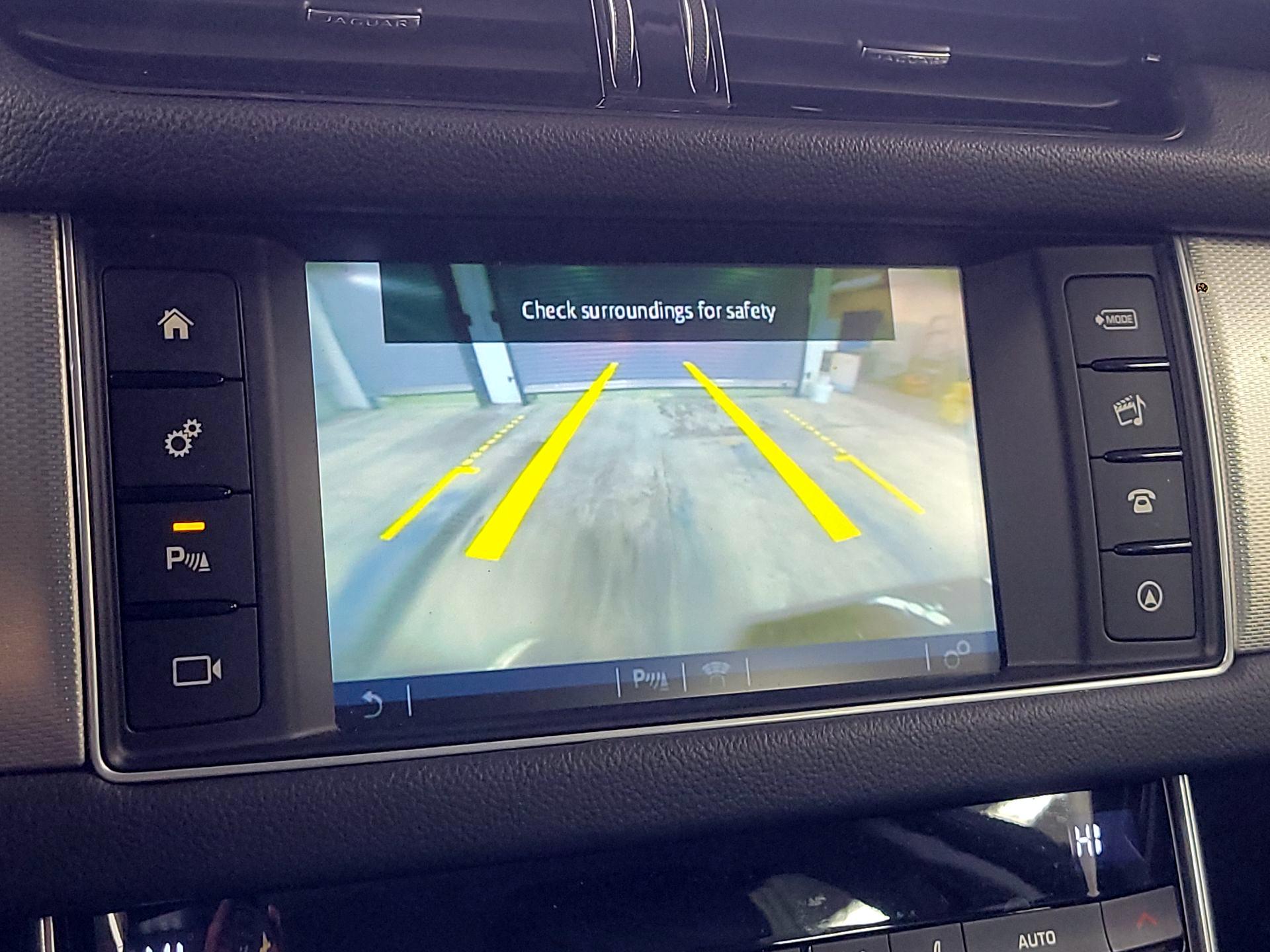 Thumbnail: 2016 Jaguar XF - 12