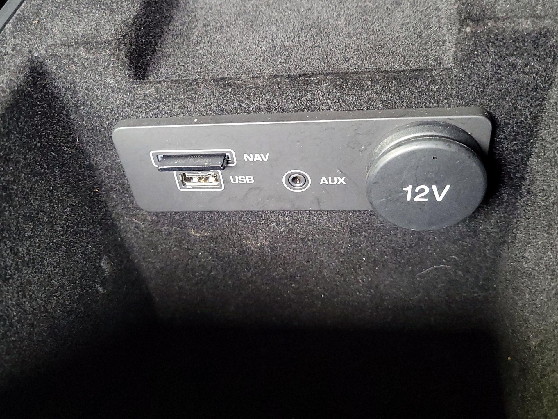 Thumbnail: 2016 Jaguar XF - 16