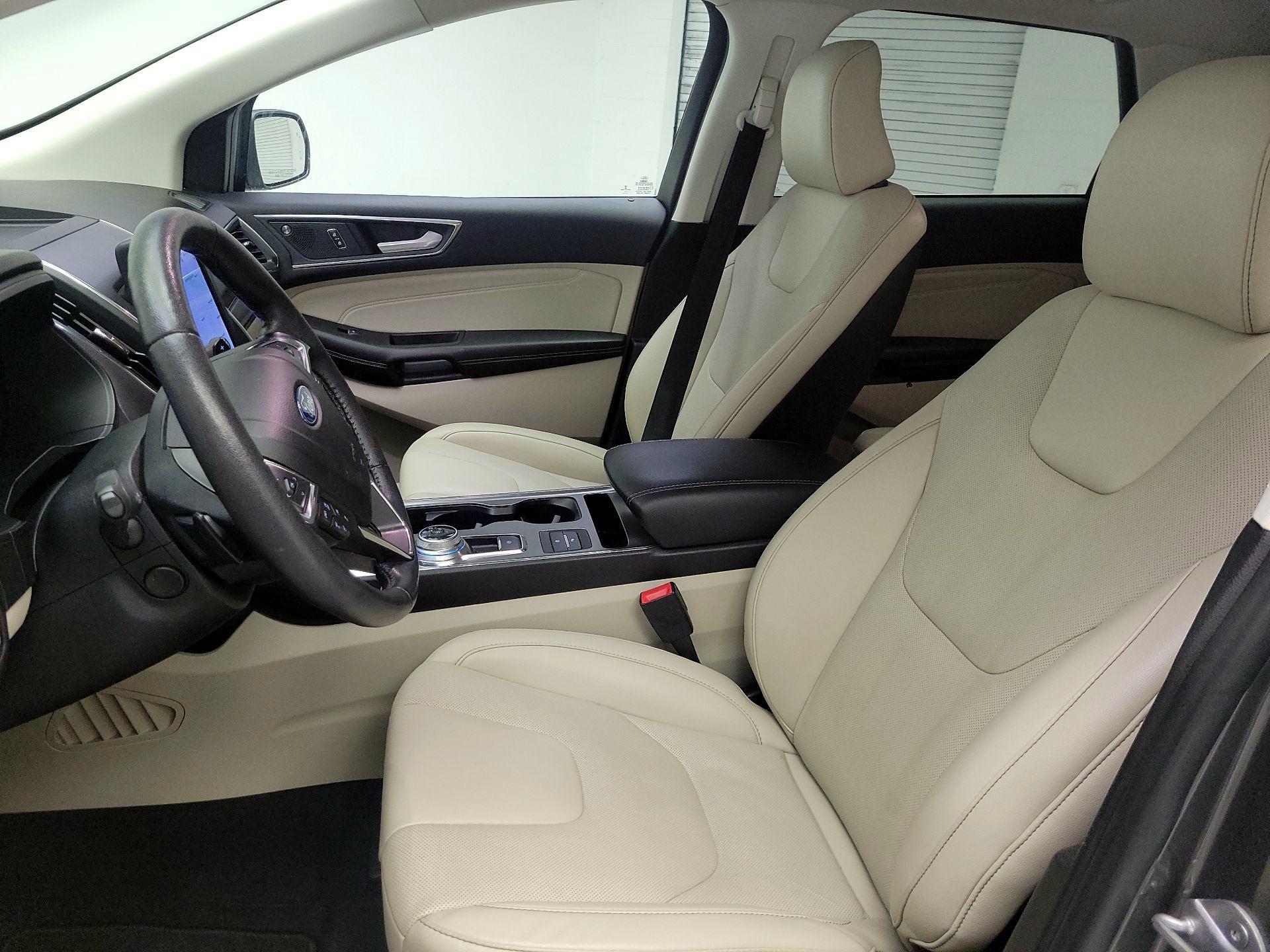 Thumbnail: 2022 Ford Edge - 9