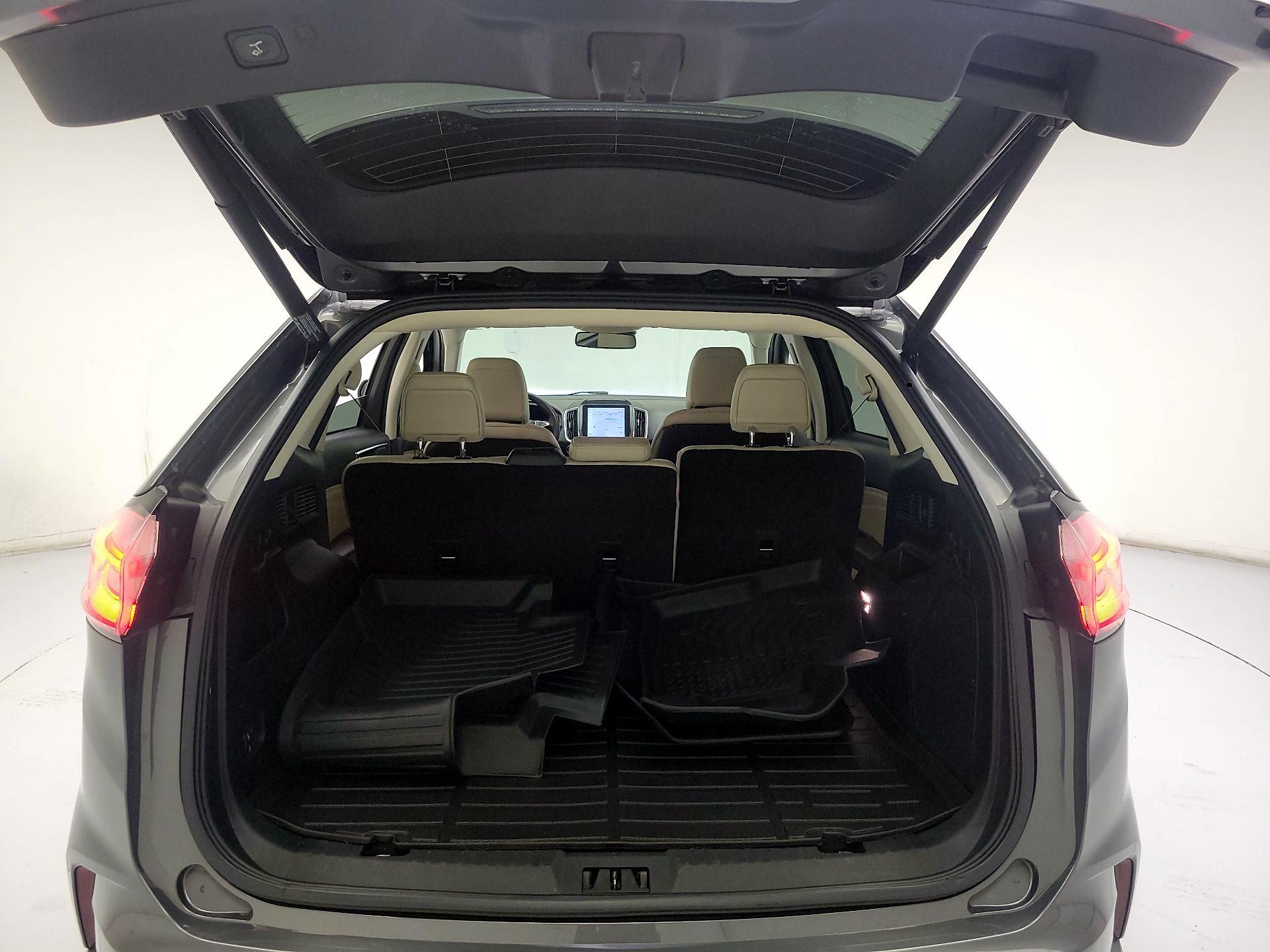 Thumbnail: 2022 Ford Edge - 19