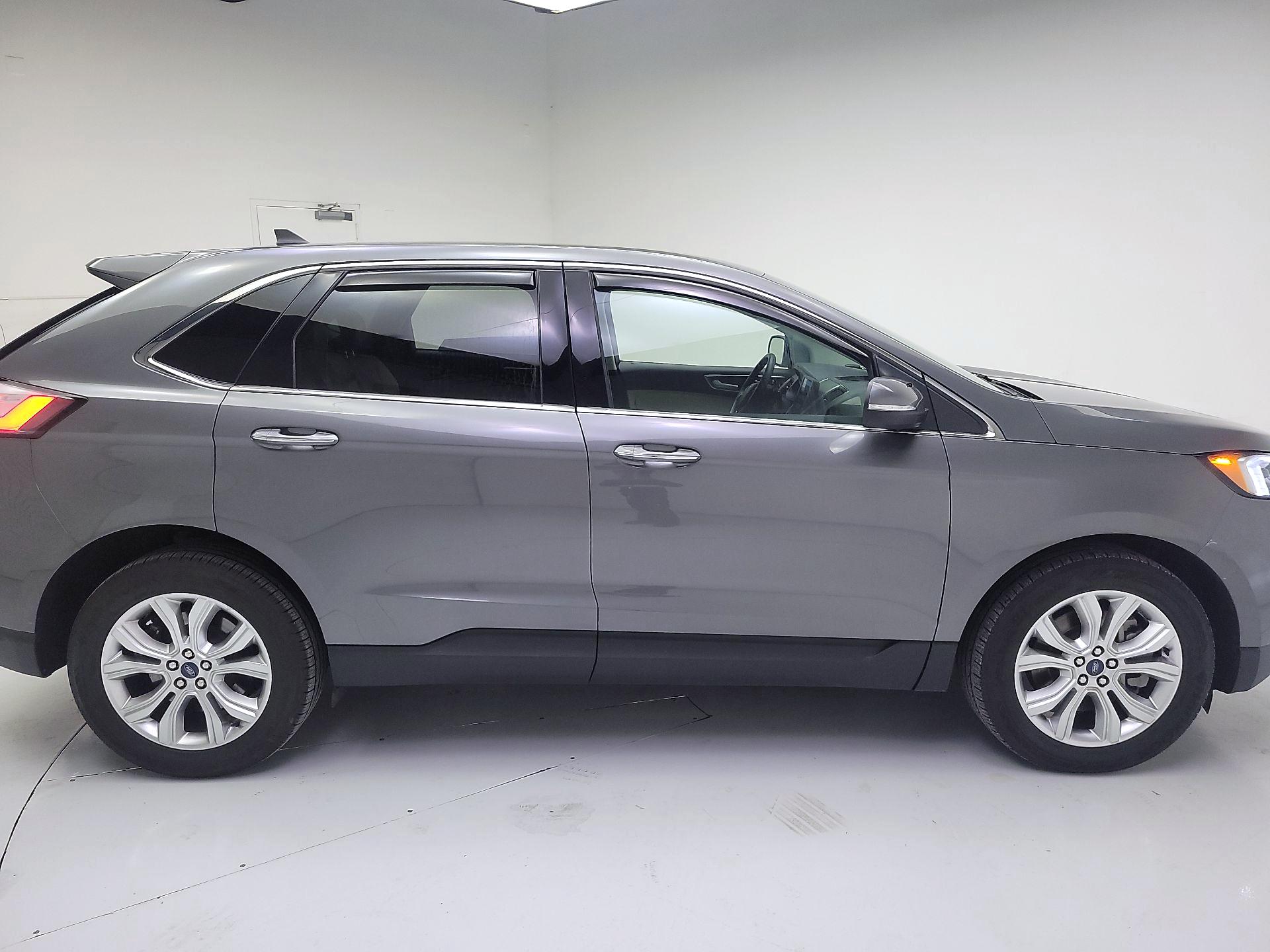 Thumbnail: 2022 Ford Edge - 4