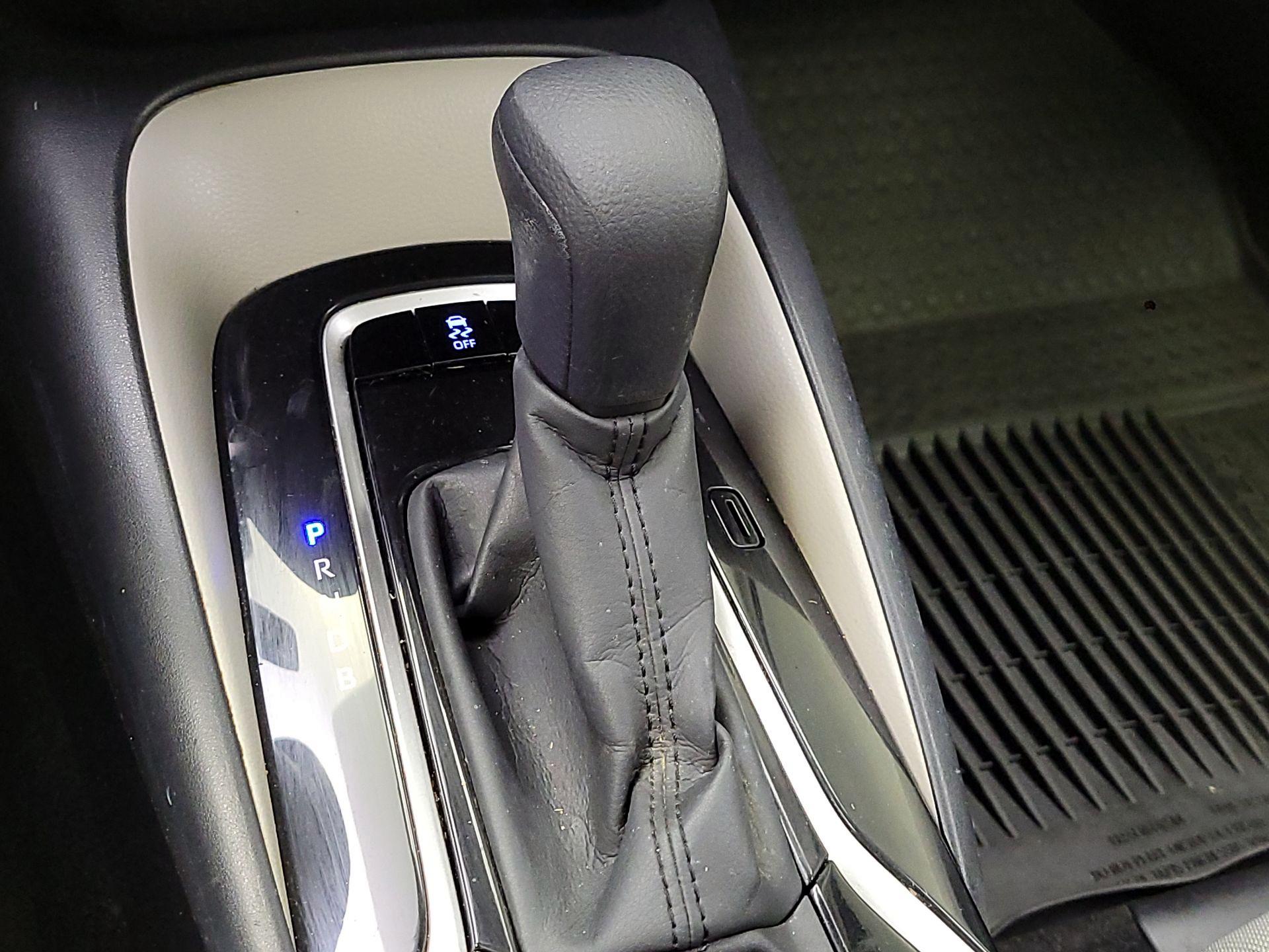 Thumbnail: 2022 Toyota Corolla - 17