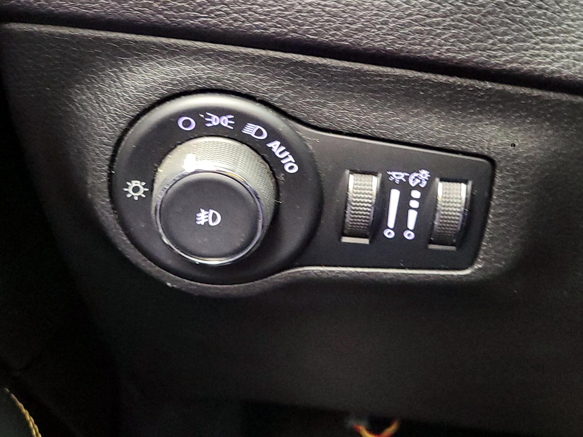 Thumbnail: 2017 Jeep Compass - 11