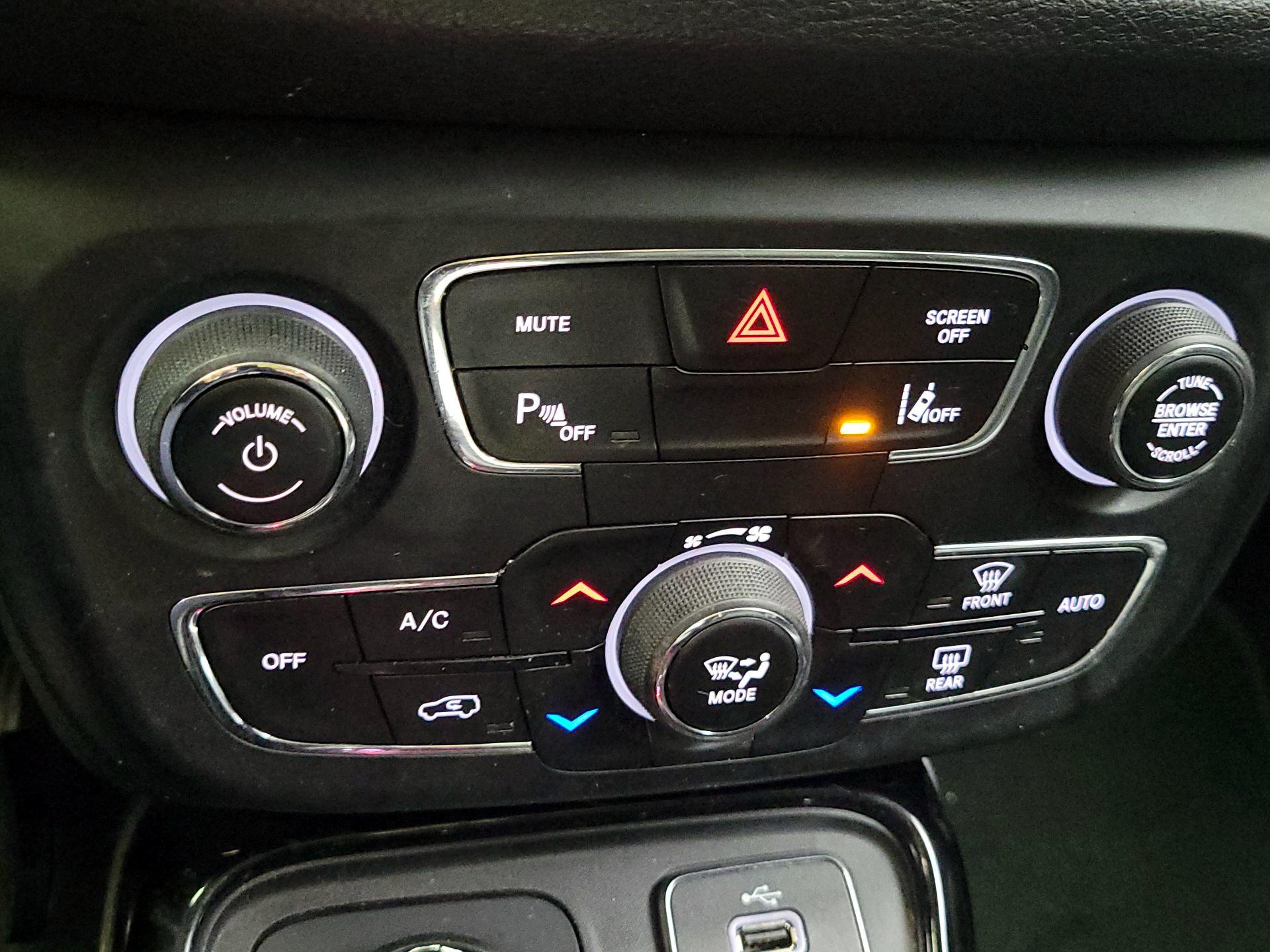 Thumbnail: 2017 Jeep Compass - 14