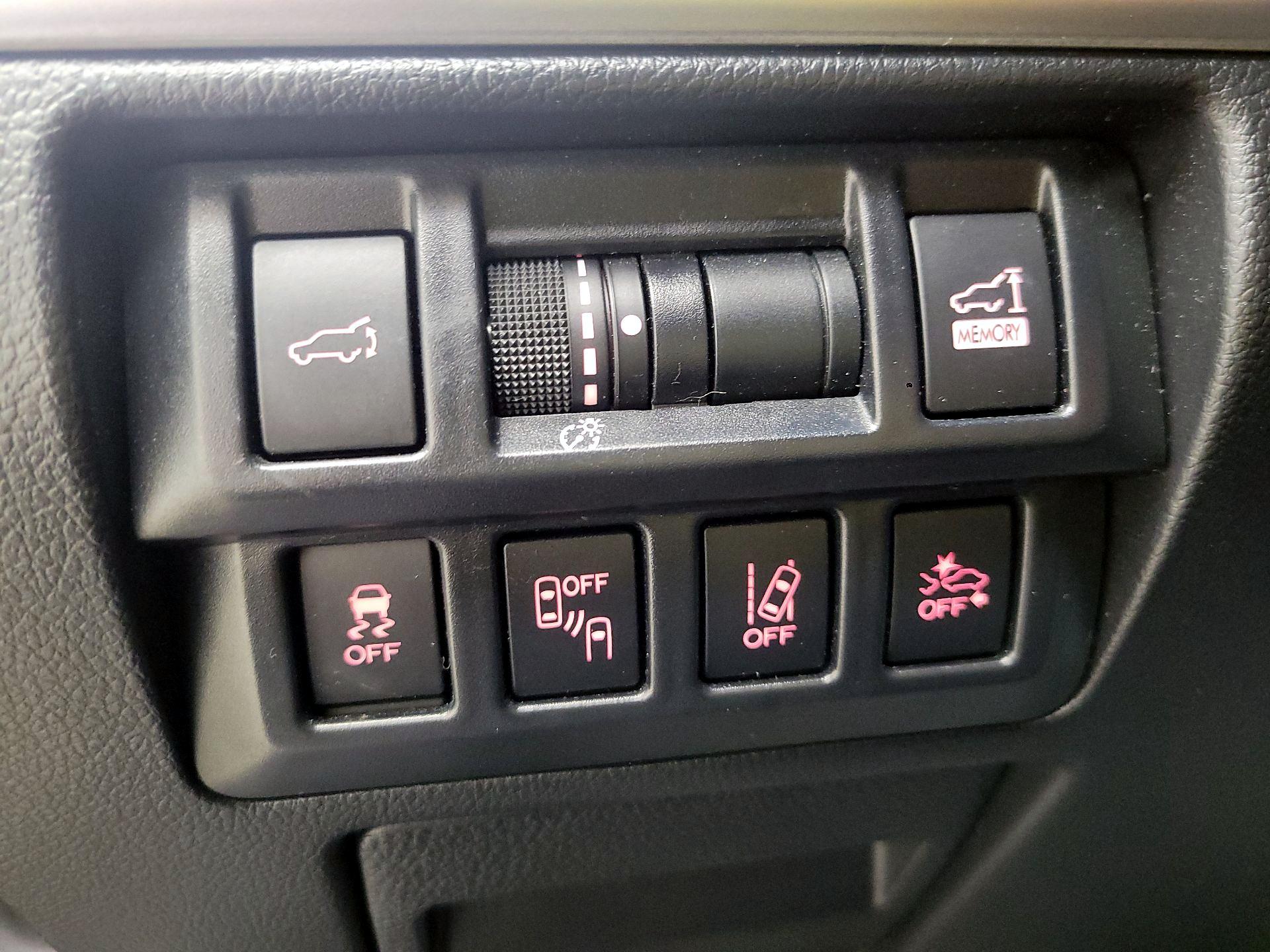 Thumbnail: 2018 Subaru Outback - 13