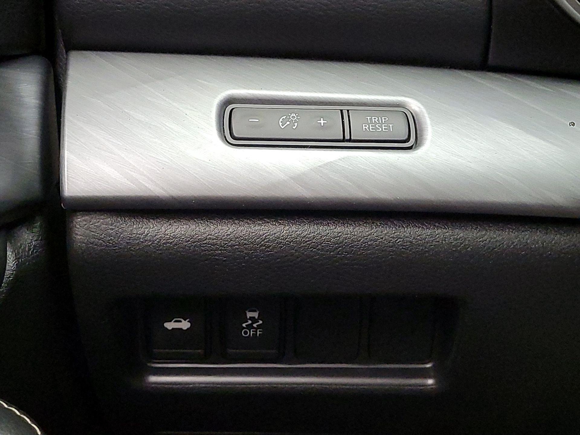 Thumbnail: 2018 Nissan Maxima - 13