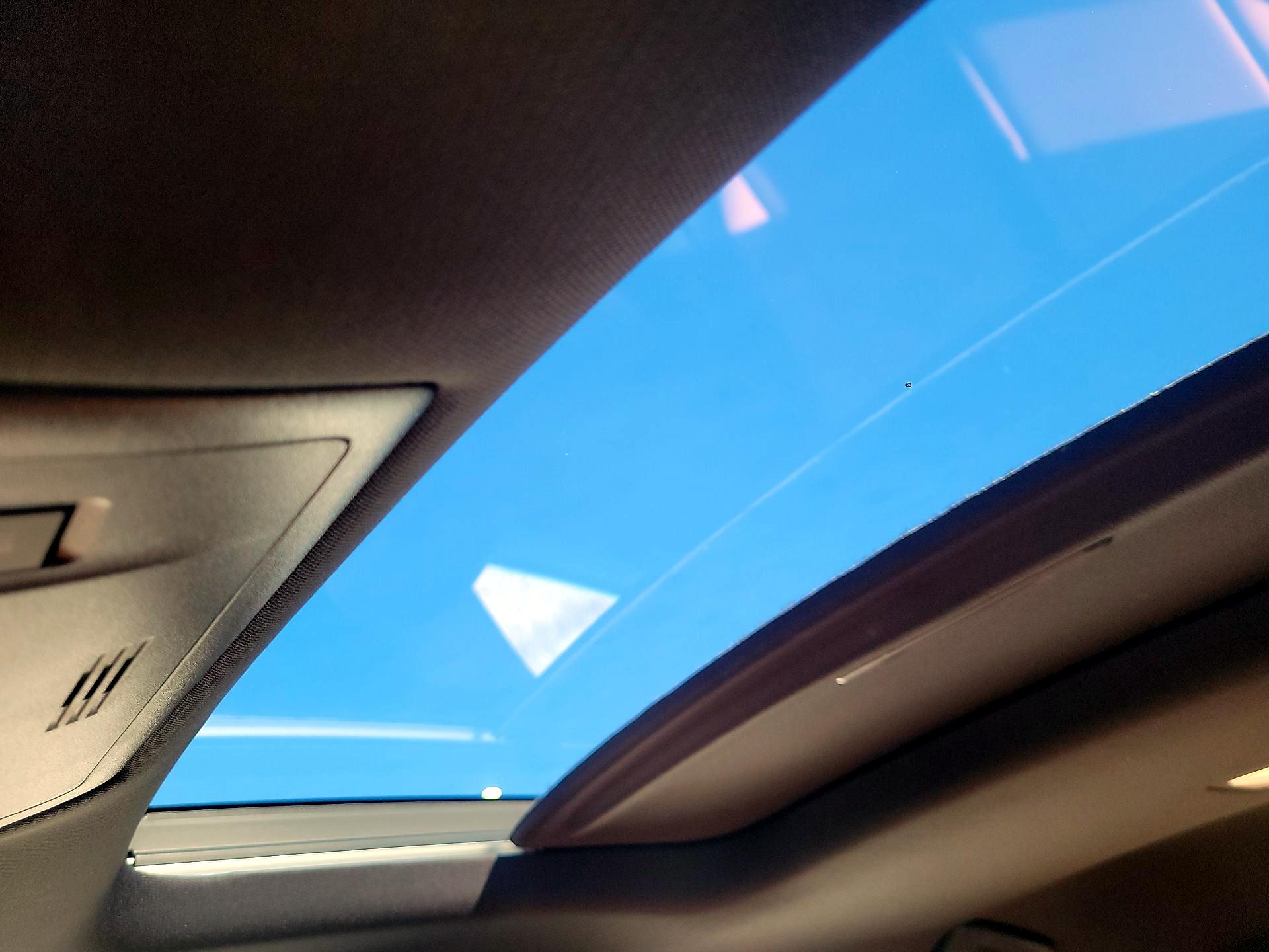 Thumbnail: 2023 Lexus UX - 17