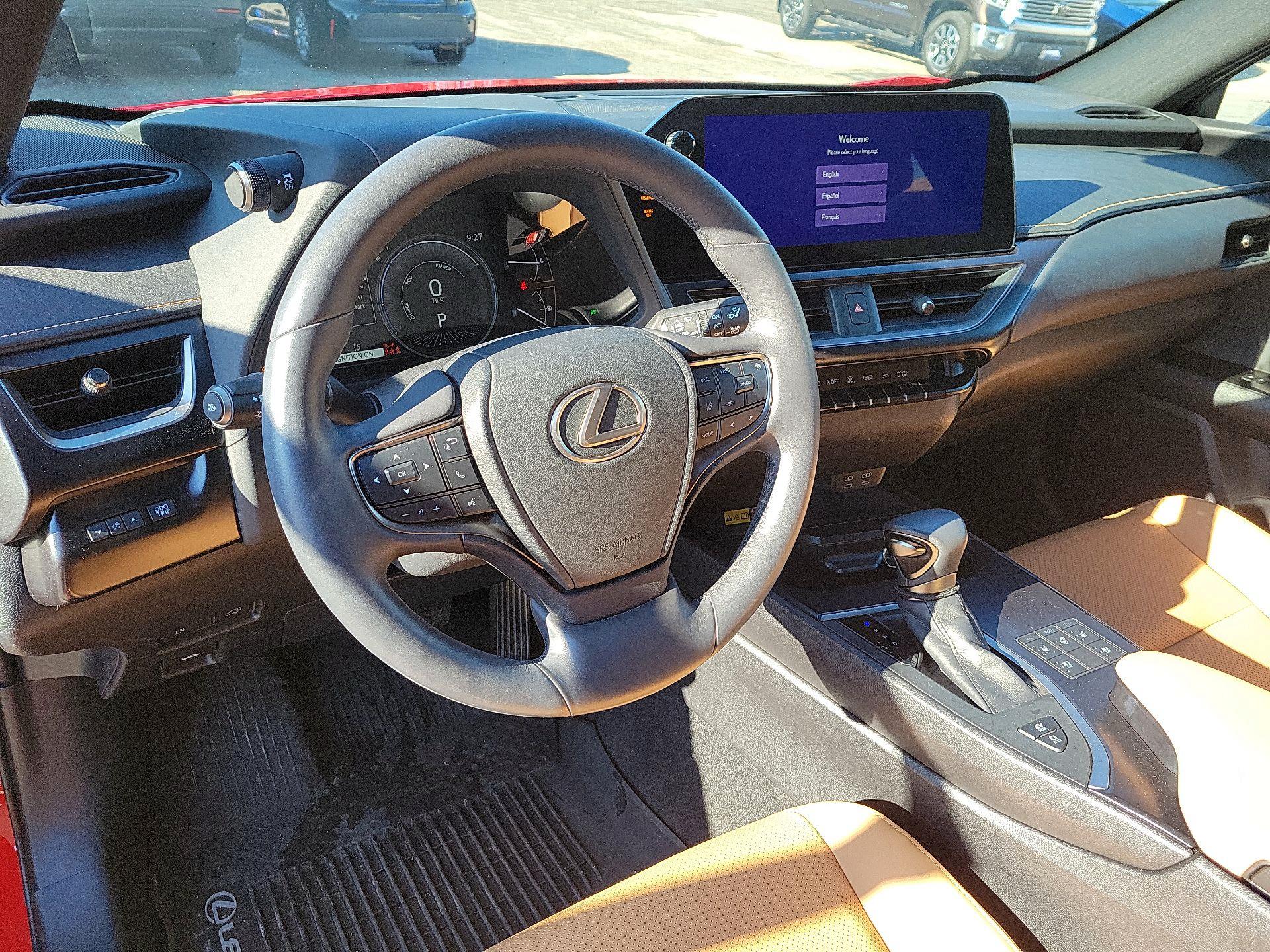 Thumbnail: 2023 Lexus UX - 8