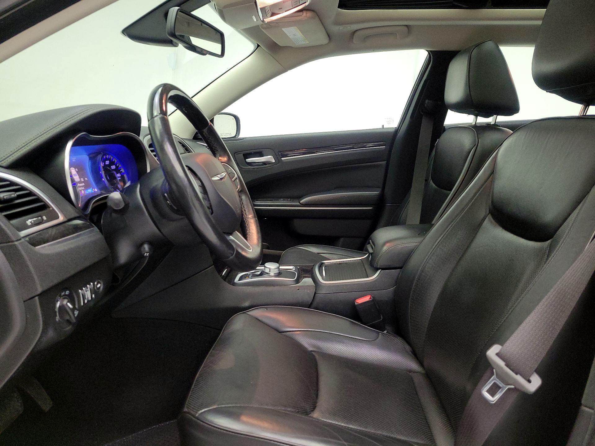 Thumbnail: 2020 Chrysler 300 - 9