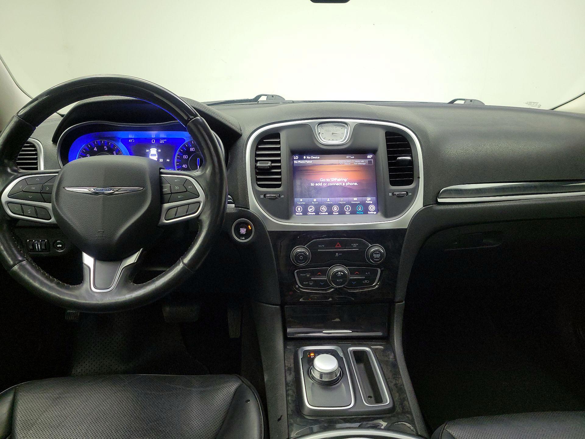 Thumbnail: 2020 Chrysler 300 - 8