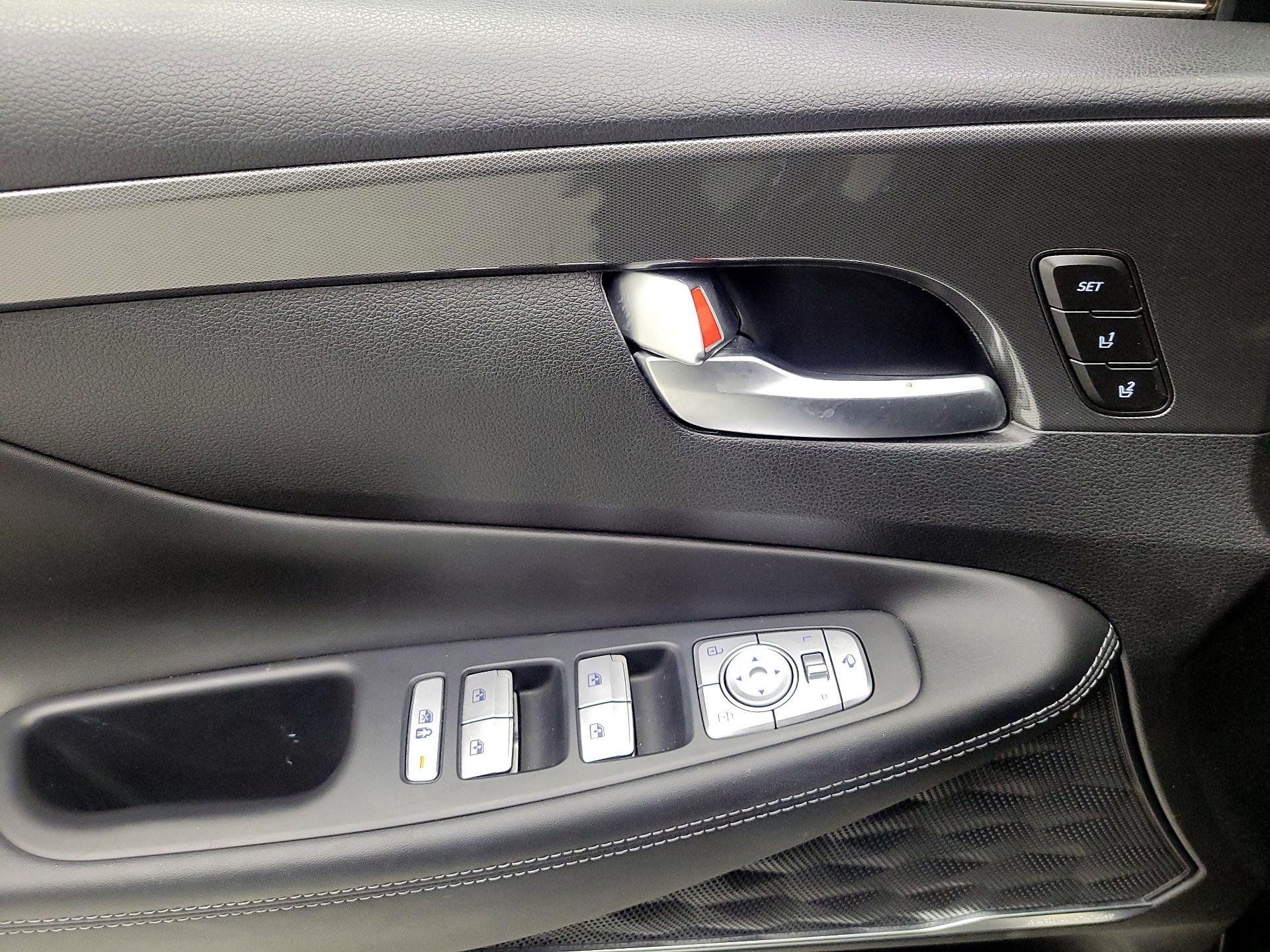 Thumbnail: 2023 Hyundai Santa Fe - 10