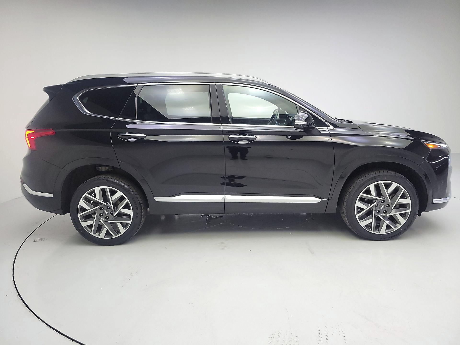 Thumbnail: 2023 Hyundai Santa Fe - 4