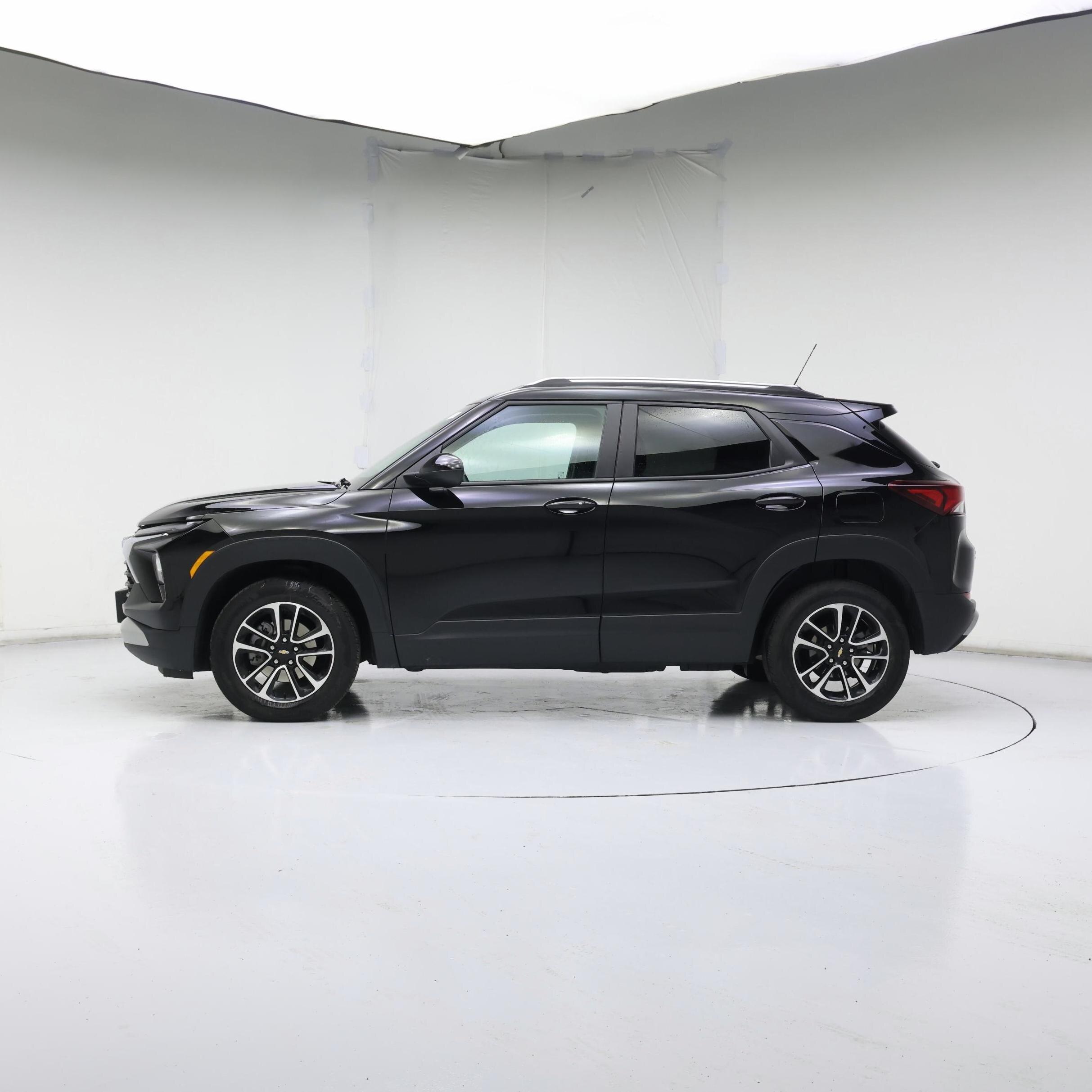 Thumbnail: 2024 Chevrolet TrailBlazer - 3