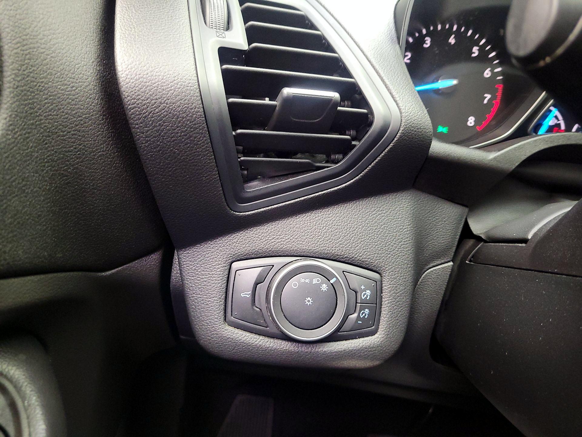 Thumbnail: 2019 Ford Escape - 11