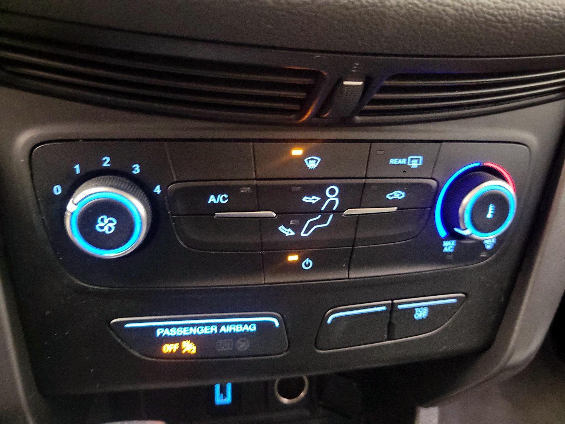 Thumbnail: 2019 Ford Escape - 14