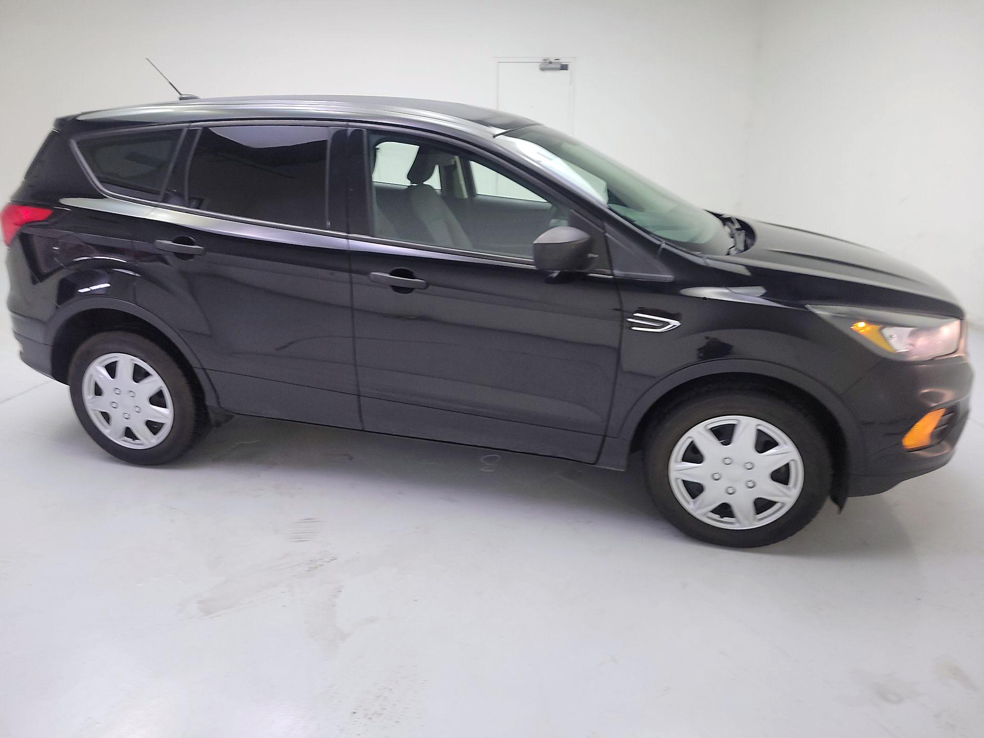 Thumbnail: 2019 Ford Escape - 4