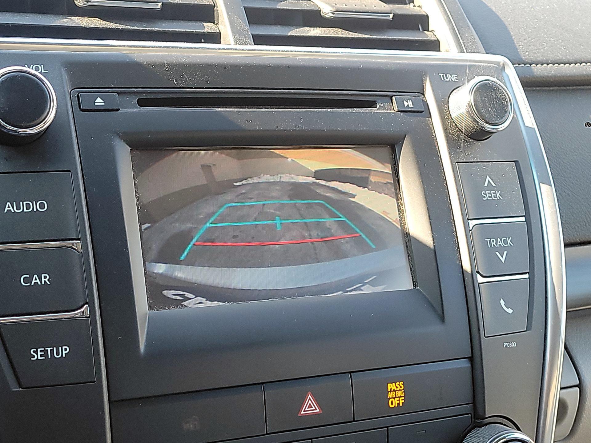 Thumbnail: 2015 Toyota Camry - 12