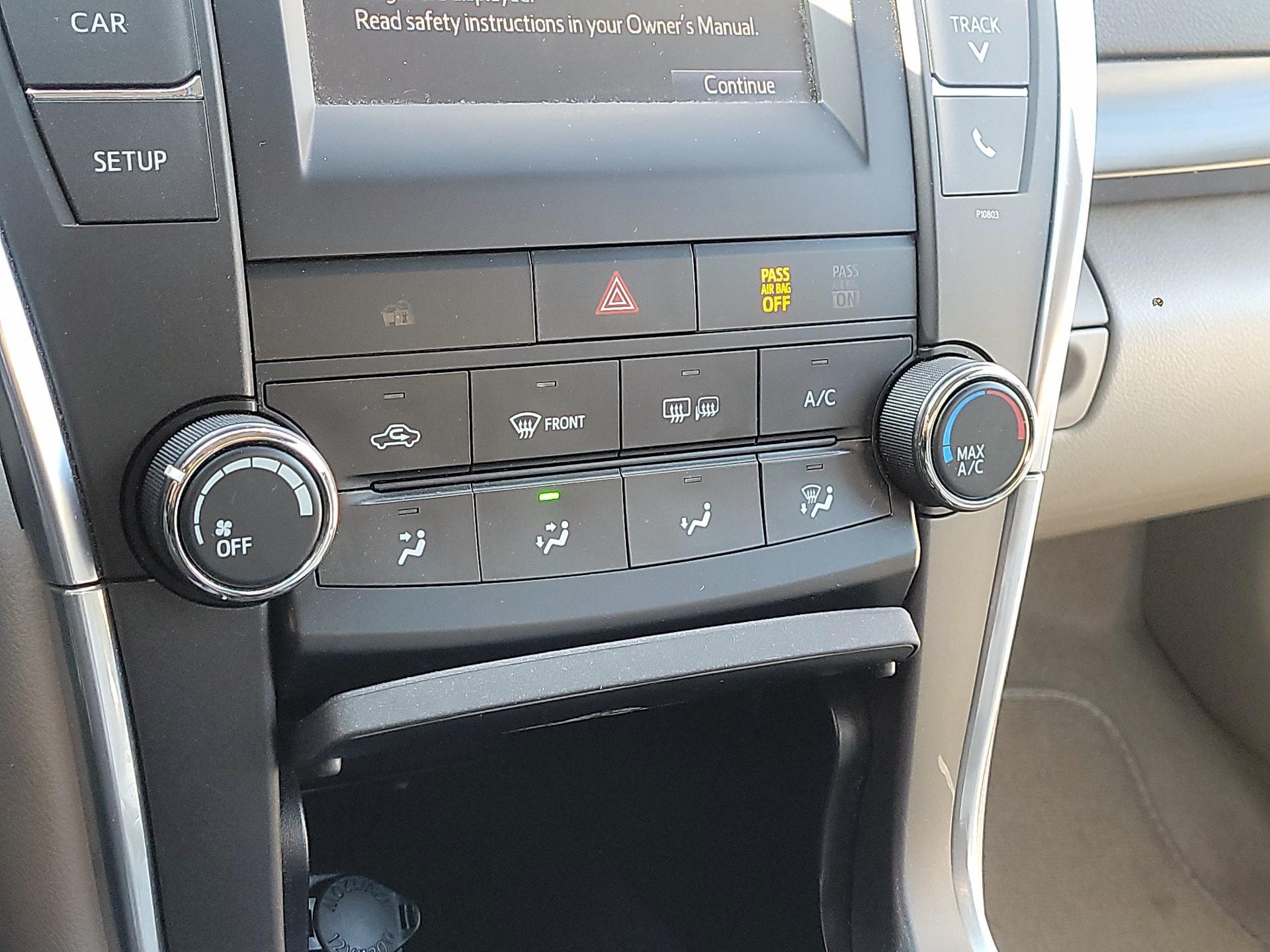 Thumbnail: 2015 Toyota Camry - 14