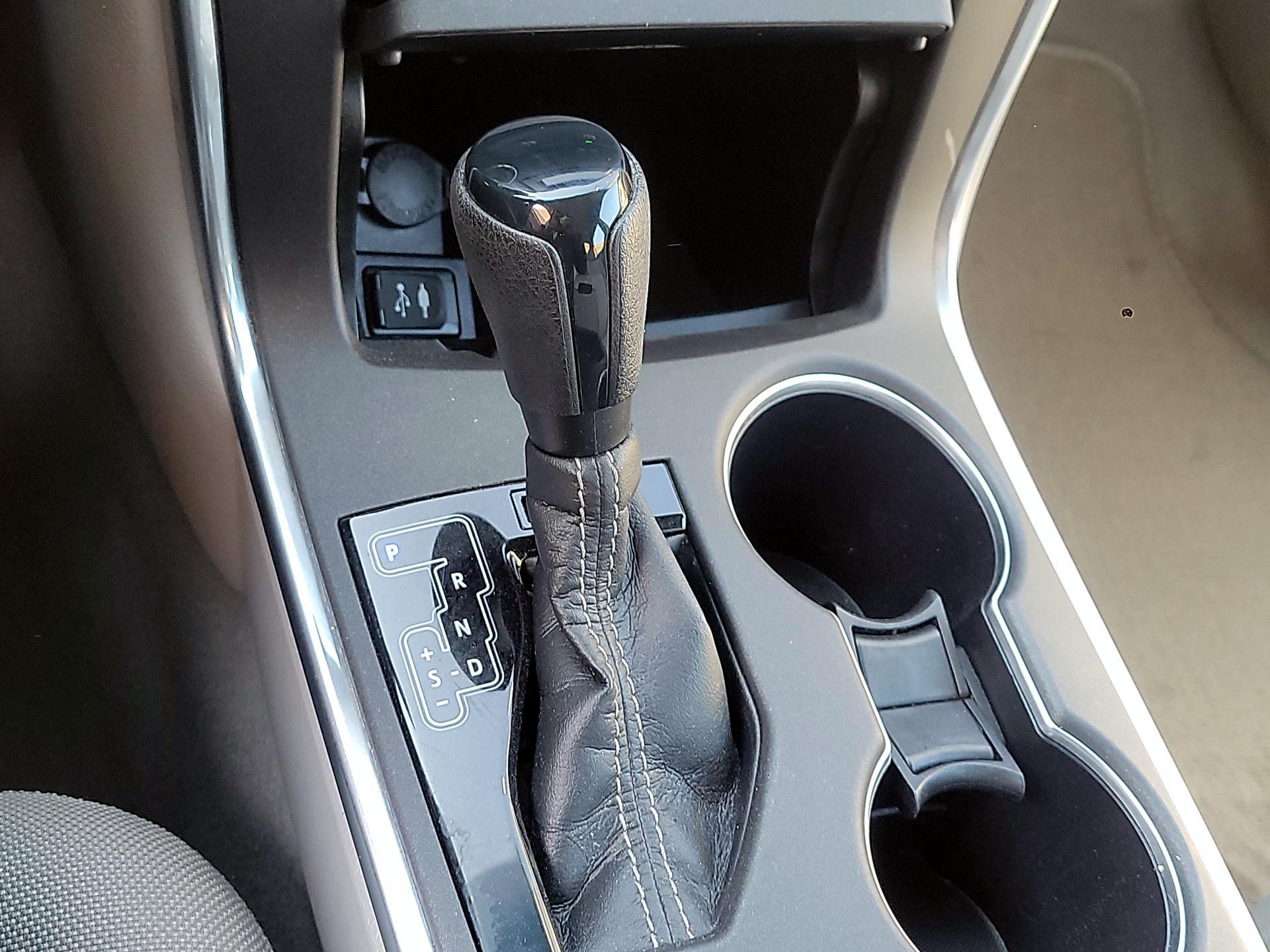 Thumbnail: 2015 Toyota Camry - 15