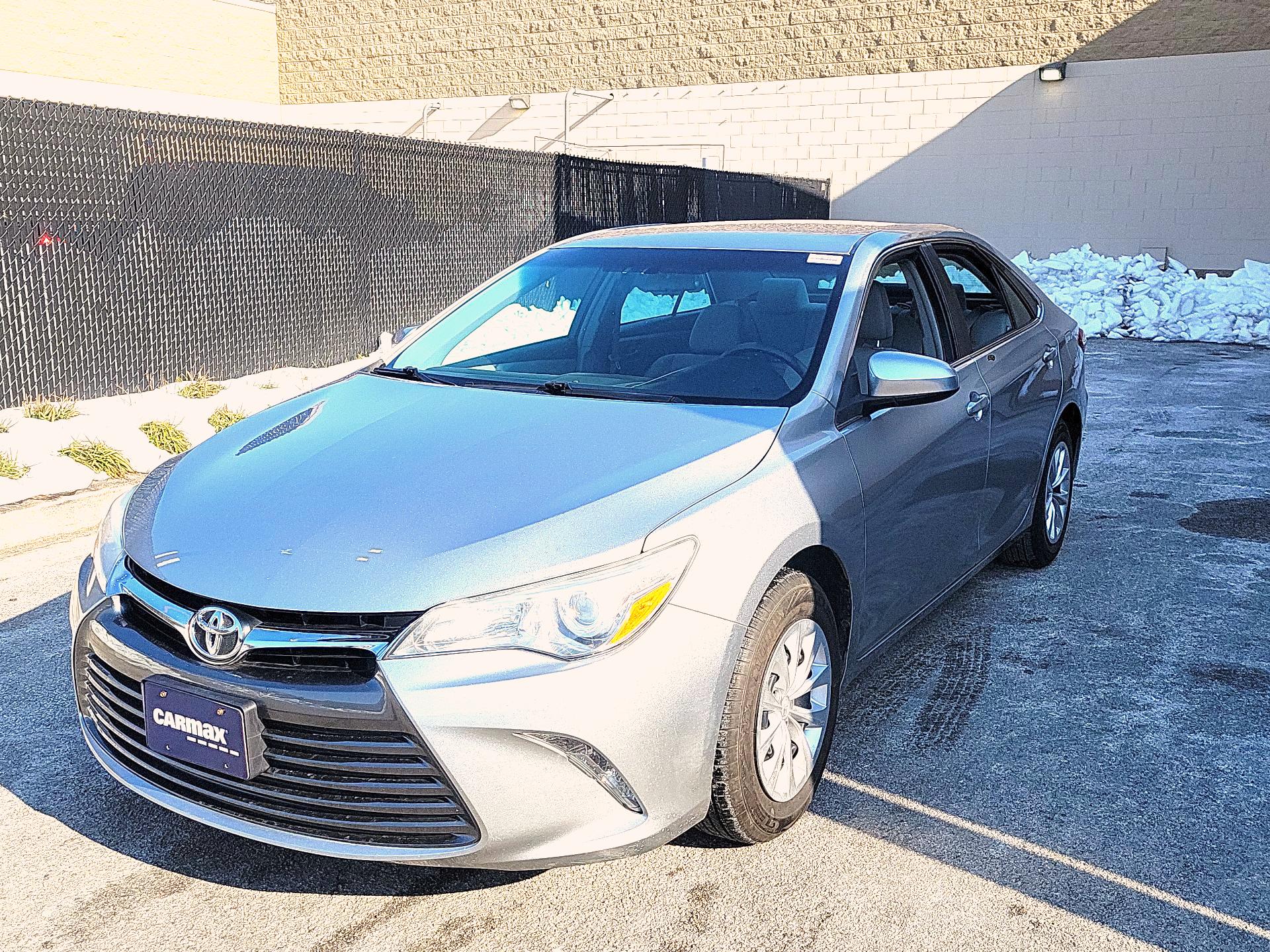 Thumbnail: 2015 Toyota Camry - 3