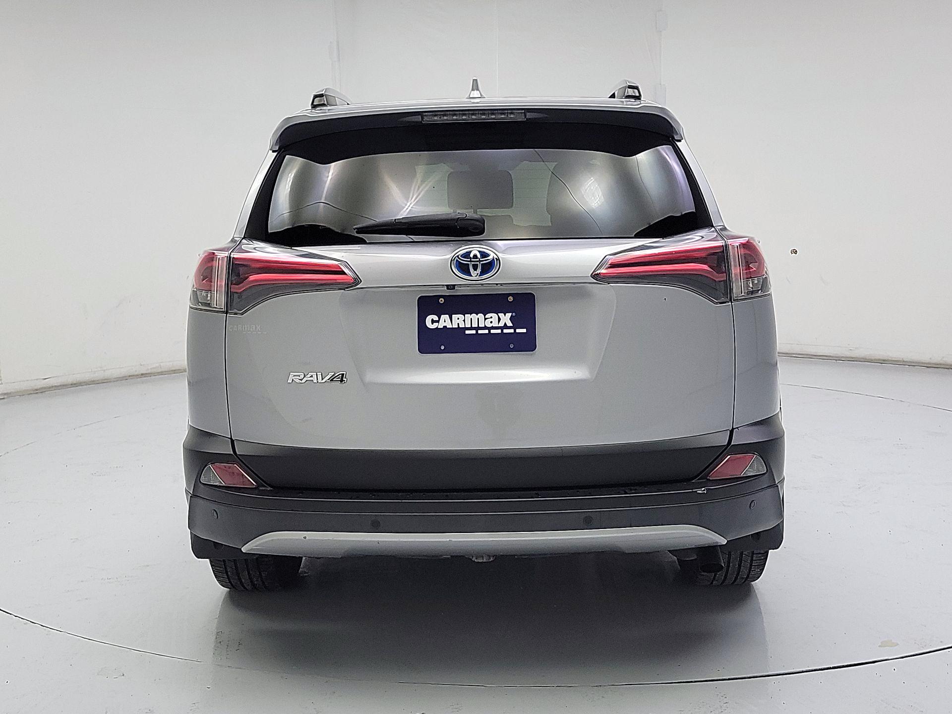 Thumbnail: 2018 Toyota RAV4 - 6