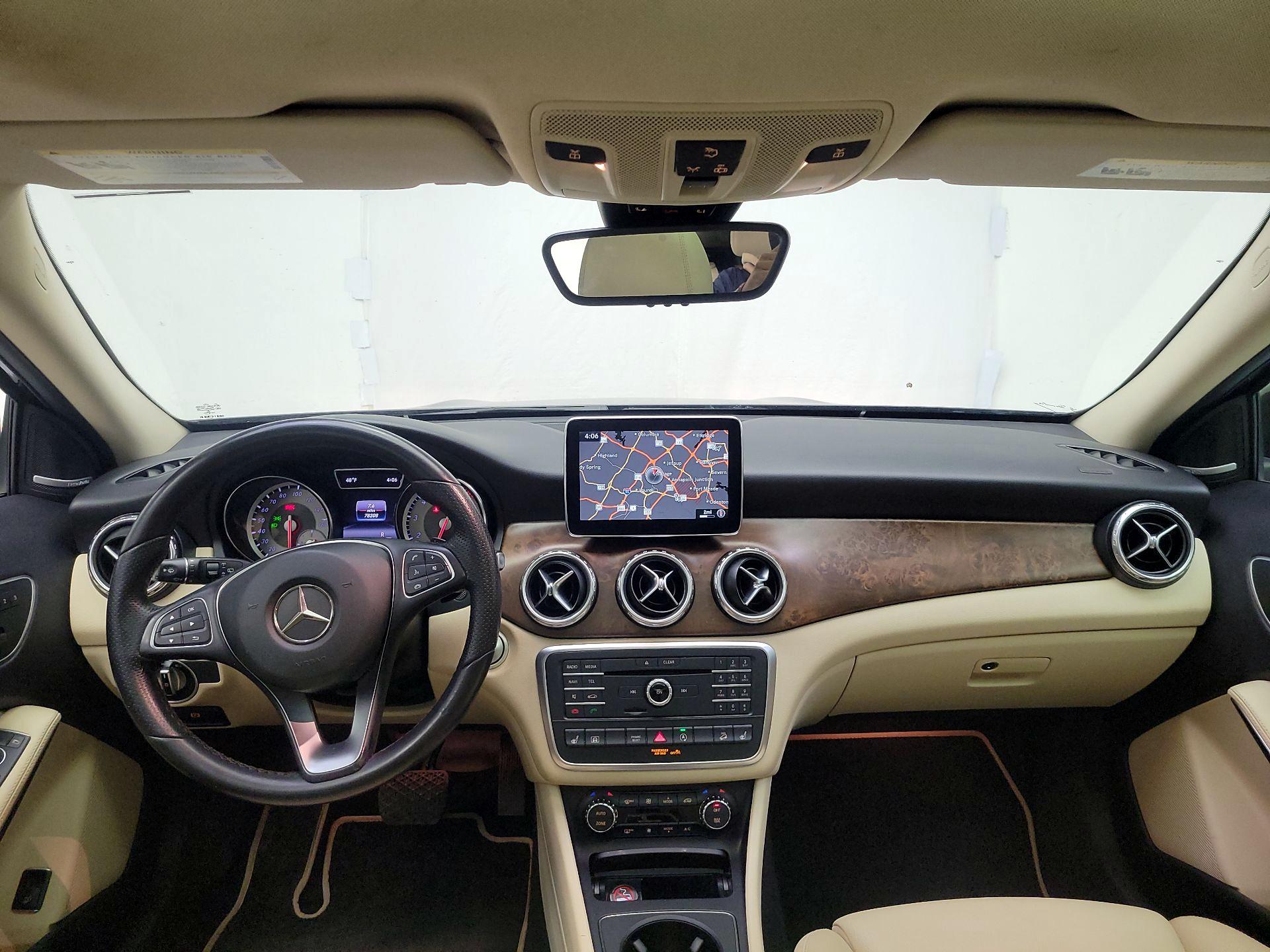 Thumbnail: 2016 Mercedes-Benz GLA - 9