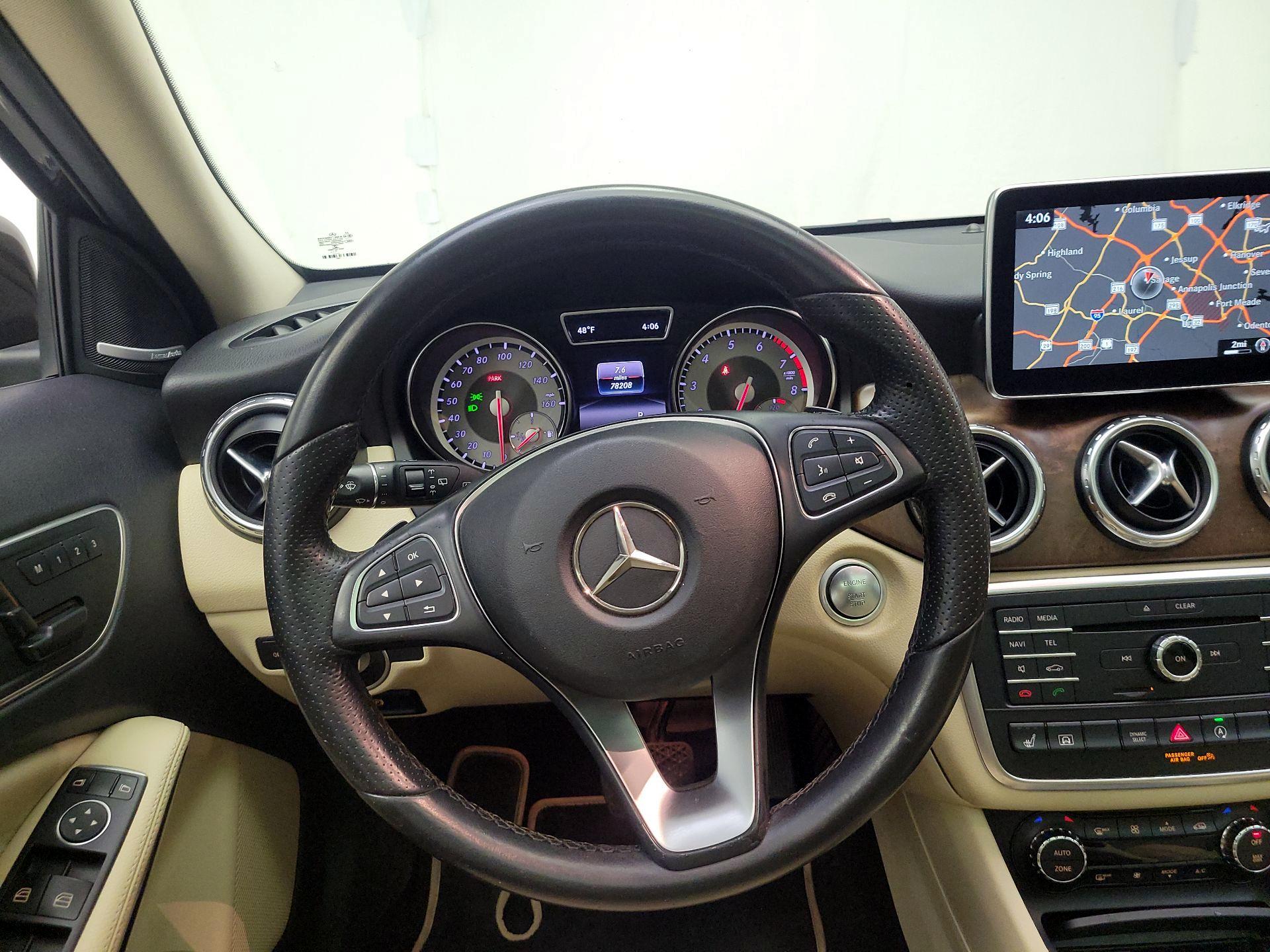 Thumbnail: 2016 Mercedes-Benz GLA - 10