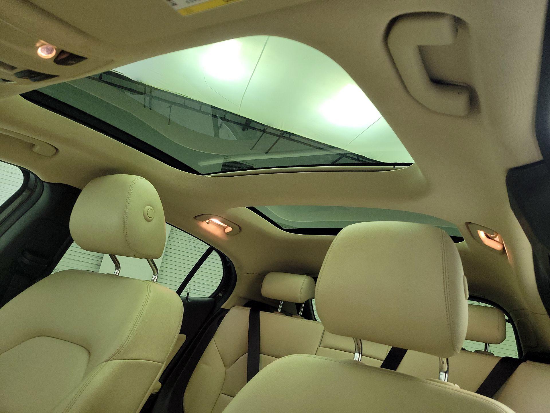 Thumbnail: 2016 Mercedes-Benz GLA - 20