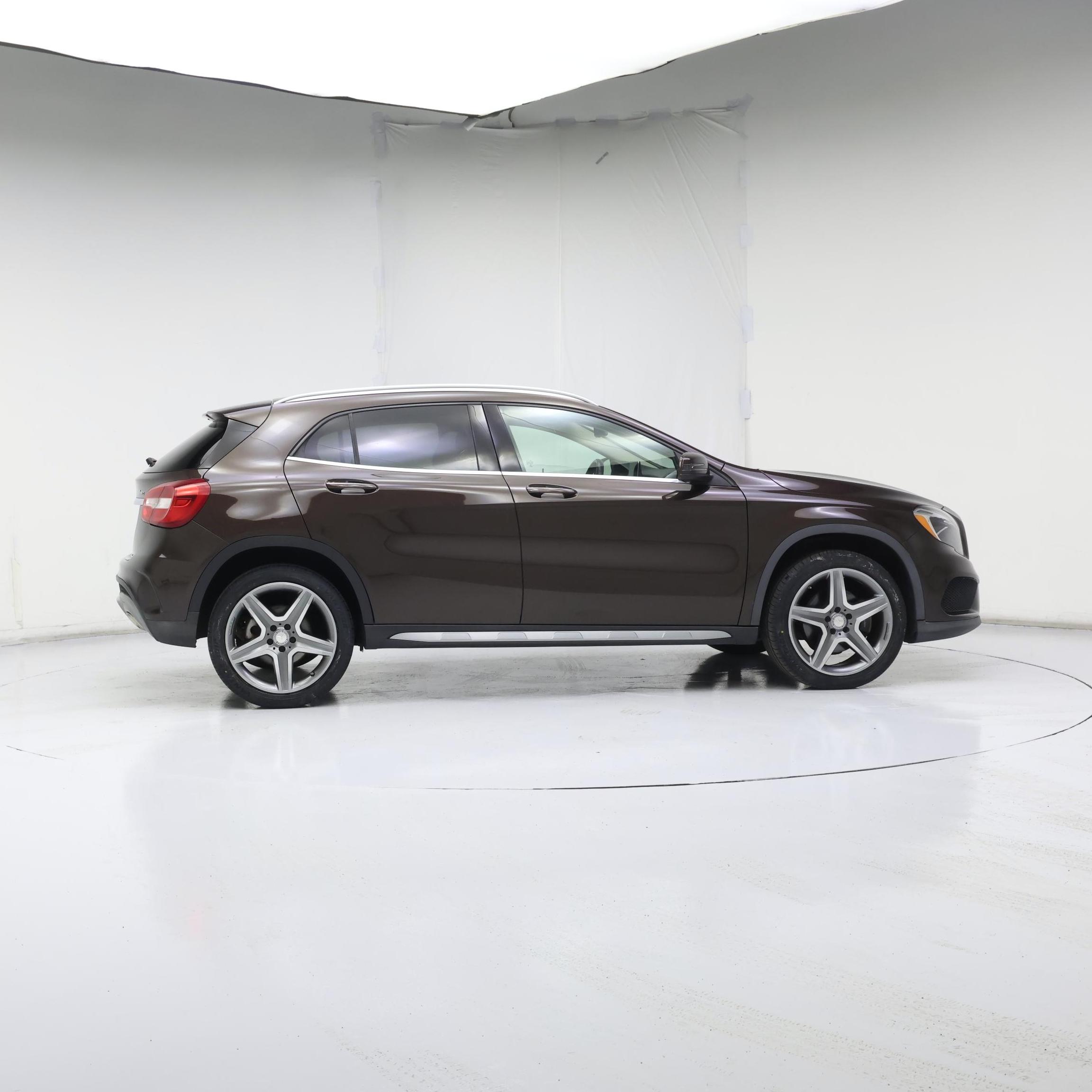 Thumbnail: 2016 Mercedes-Benz GLA - 7