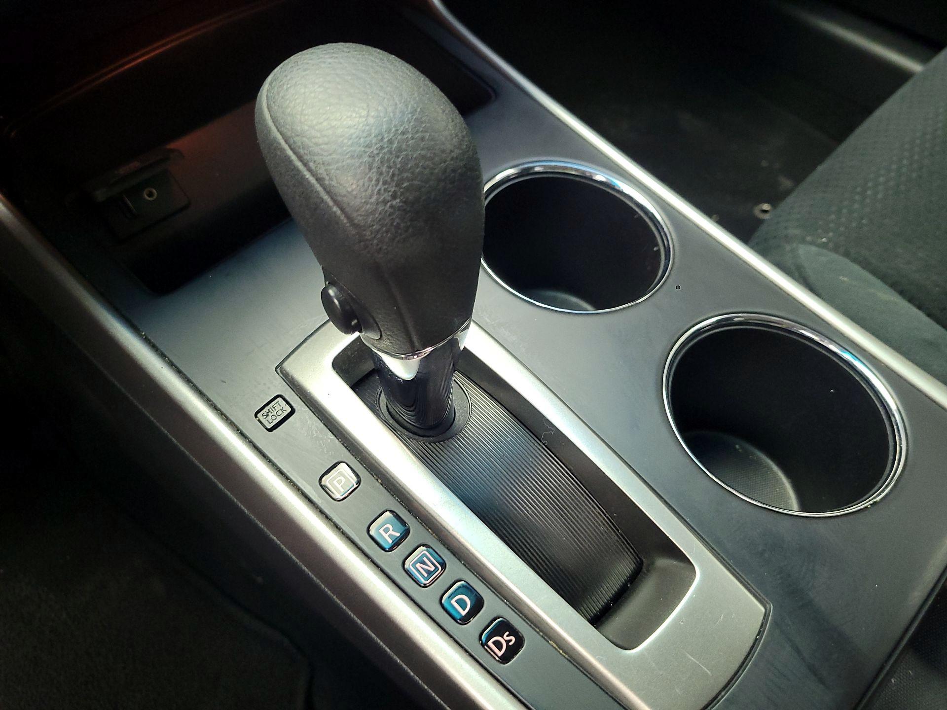 Thumbnail: 2015 Nissan Altima - 15