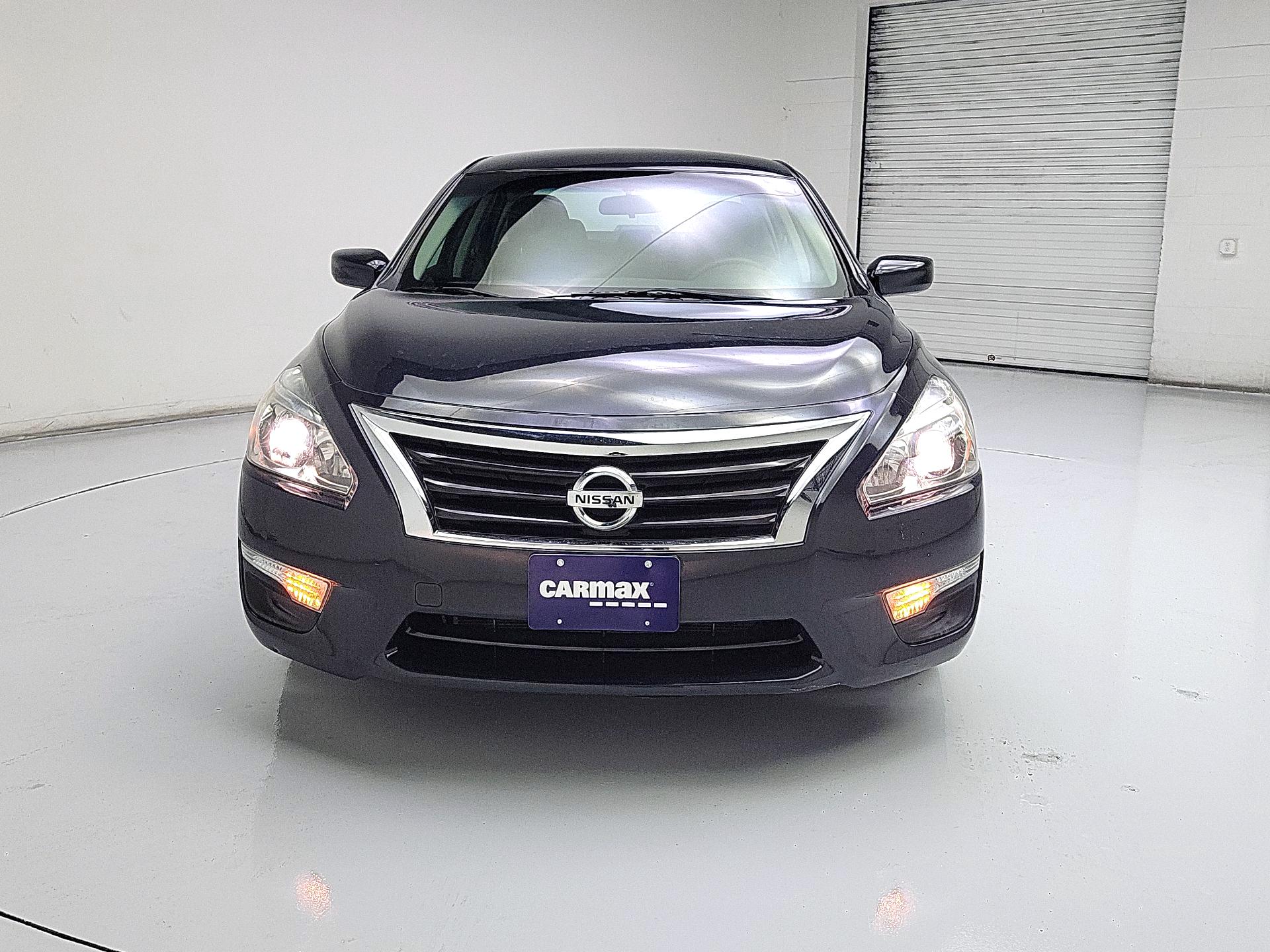 Thumbnail: 2015 Nissan Altima - 2