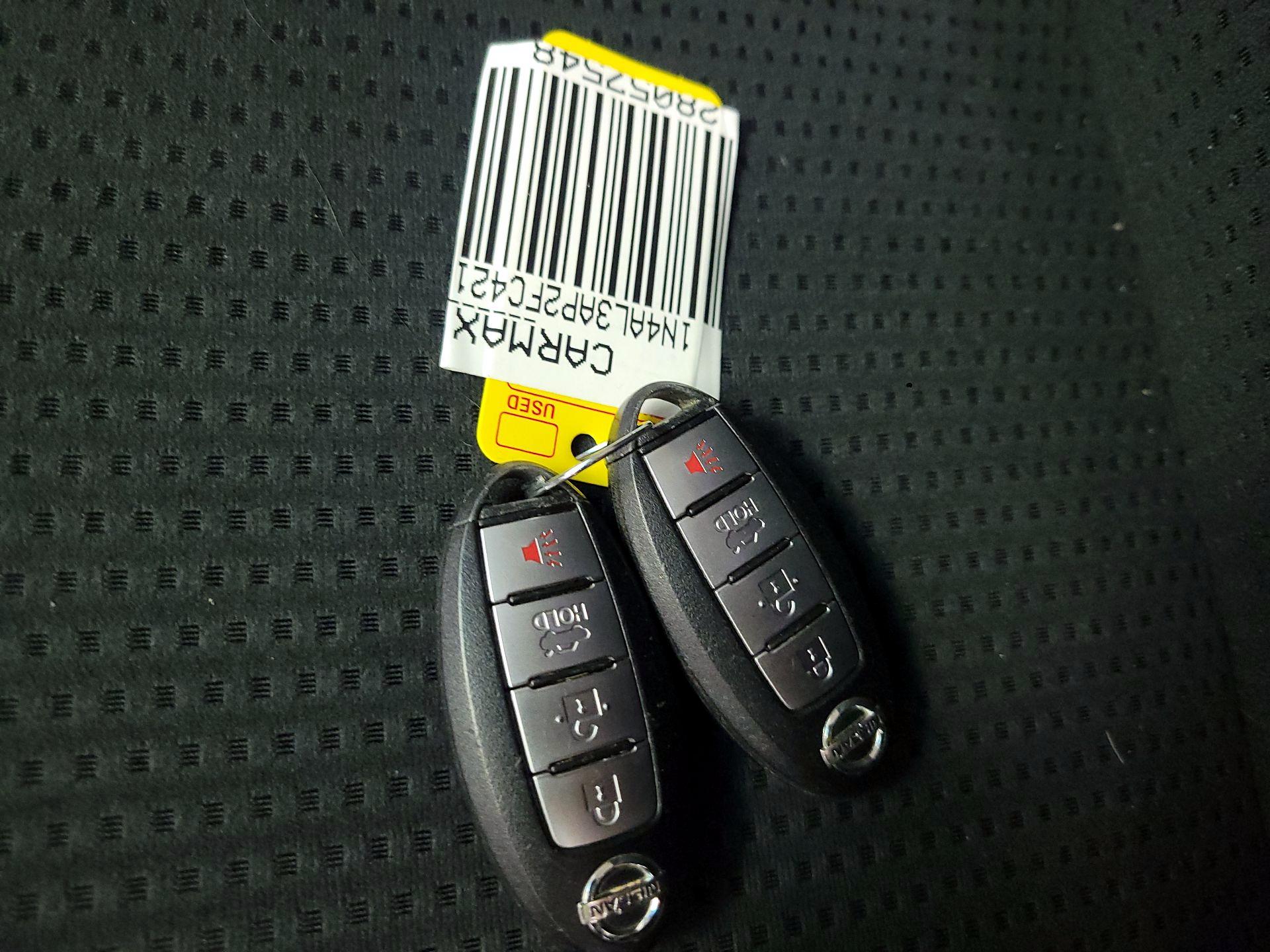 Thumbnail: 2015 Nissan Altima - 20