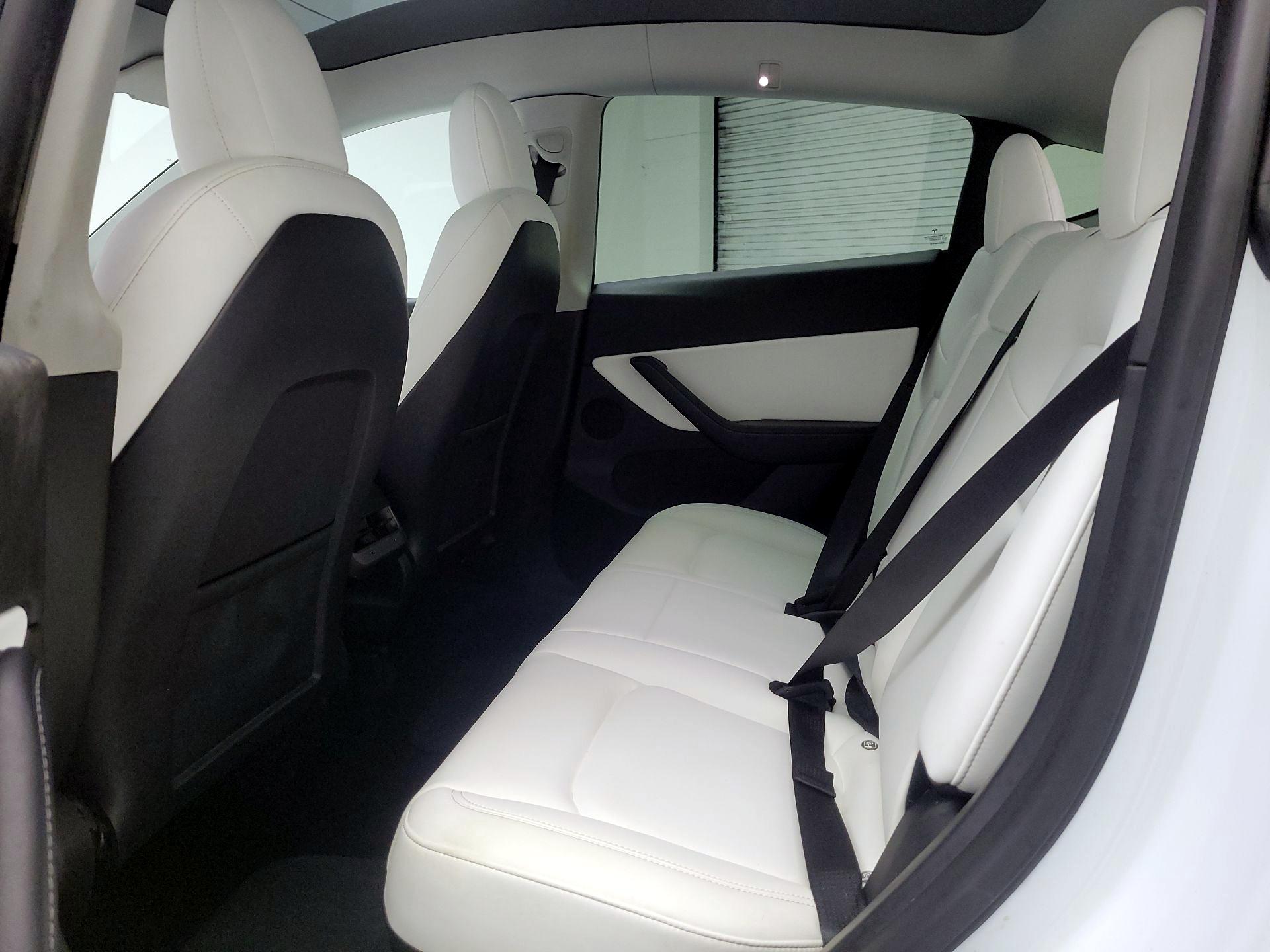 Thumbnail: 2022 Tesla Model Y - 17