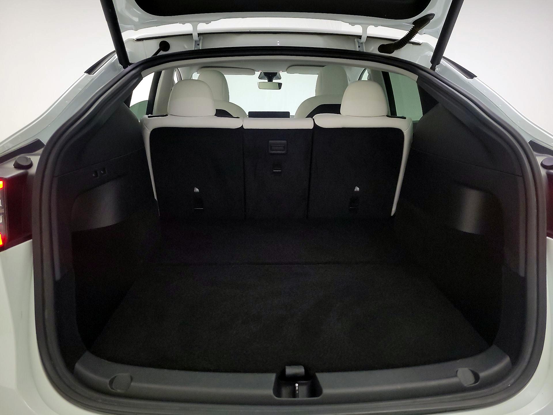 Thumbnail: 2022 Tesla Model Y - 18