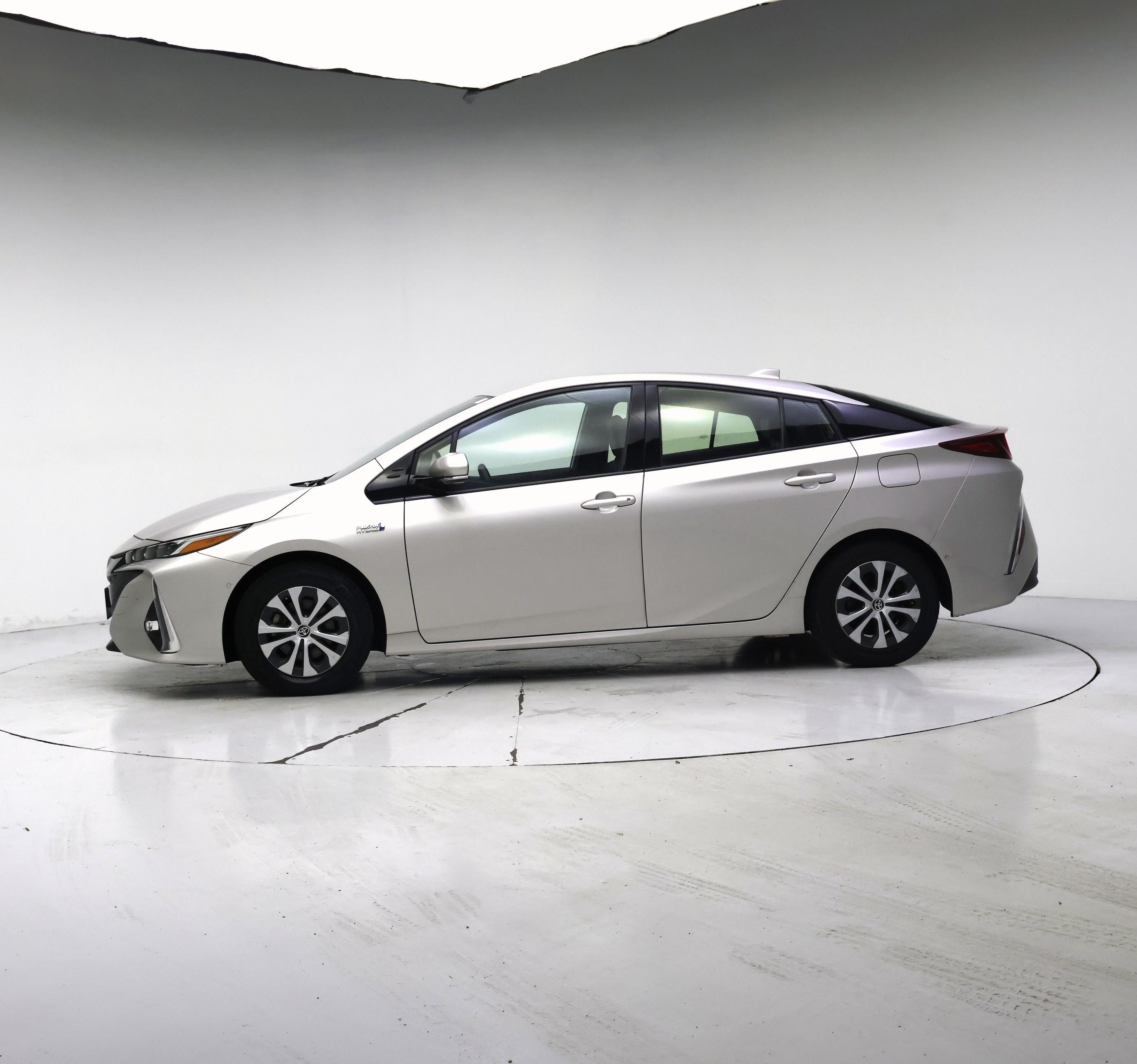 Thumbnail: 2020 Toyota Prius Prime - 3