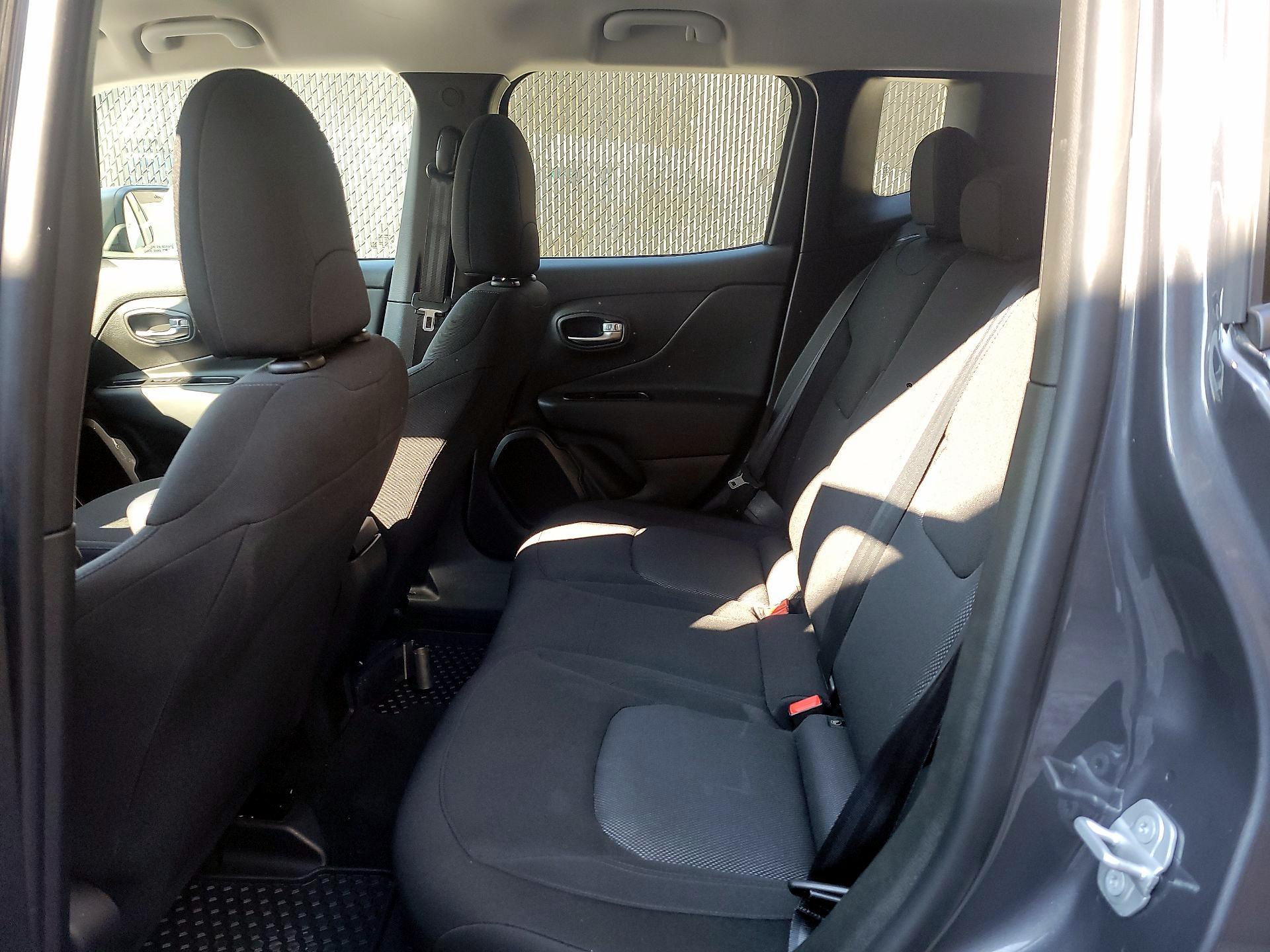 Thumbnail: 2022 Jeep Renegade - 18