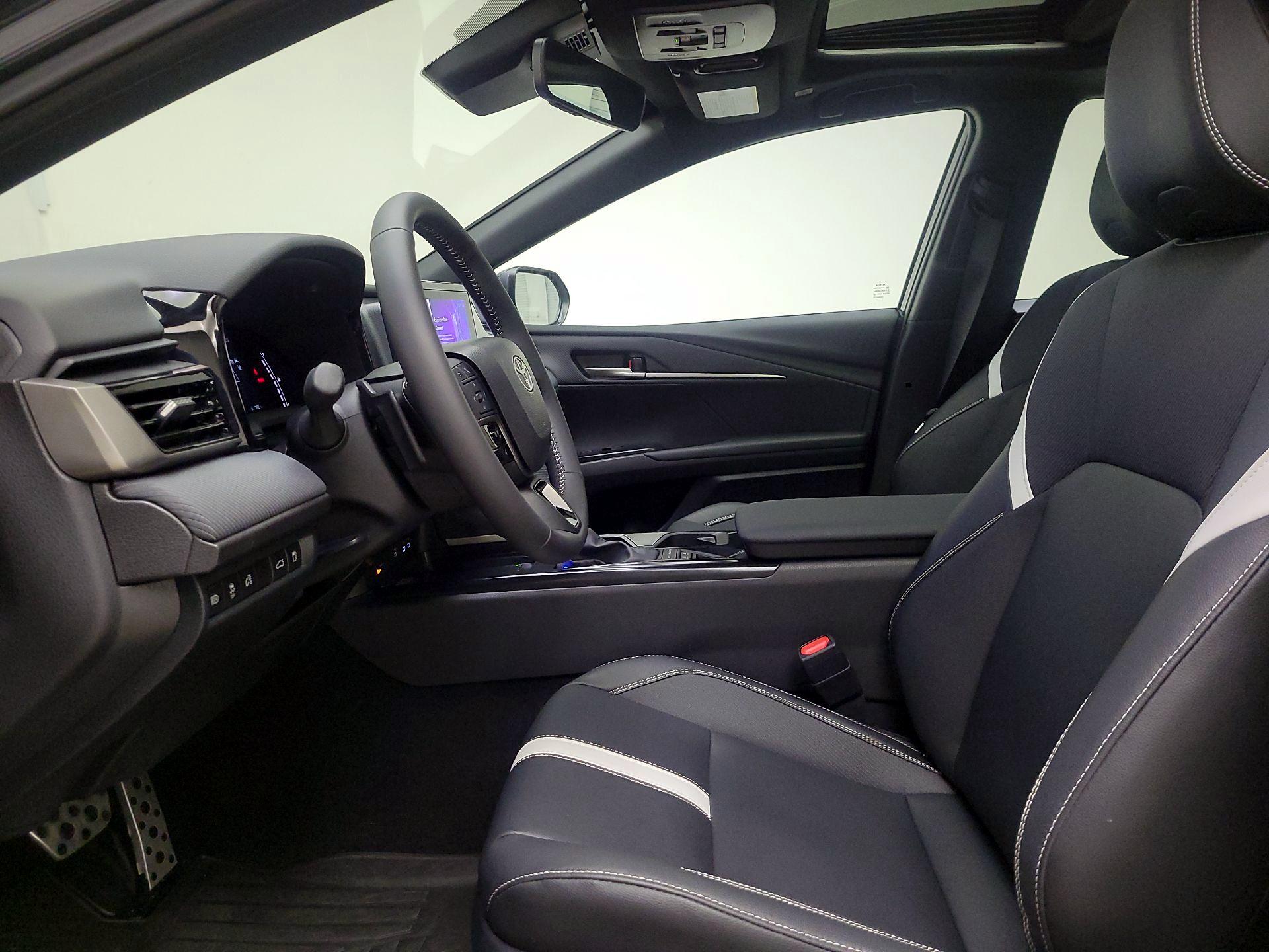 Thumbnail: 2025 Toyota Camry - 11