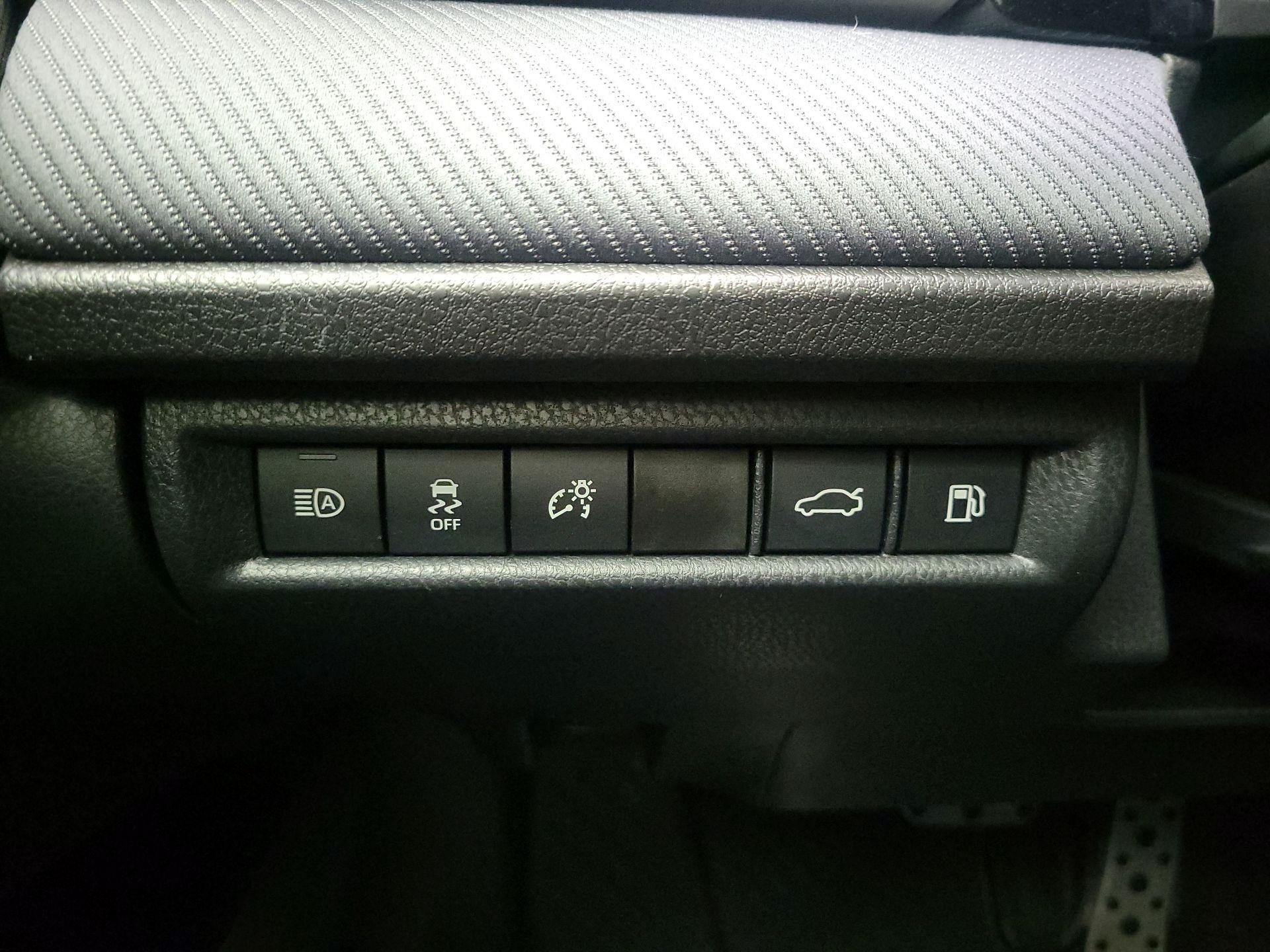 Thumbnail: 2025 Toyota Camry - 13