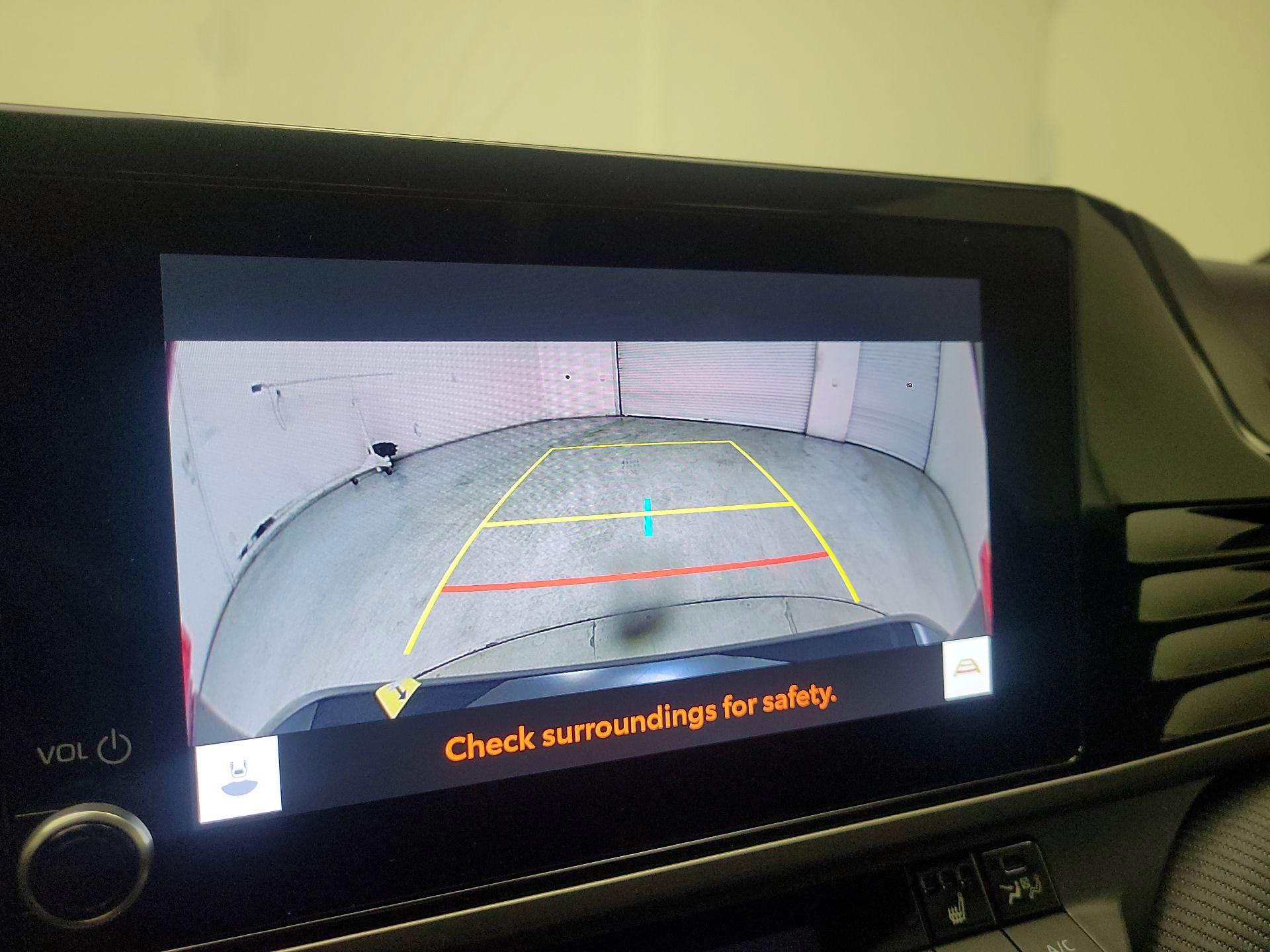 Thumbnail: 2025 Toyota Camry - 15