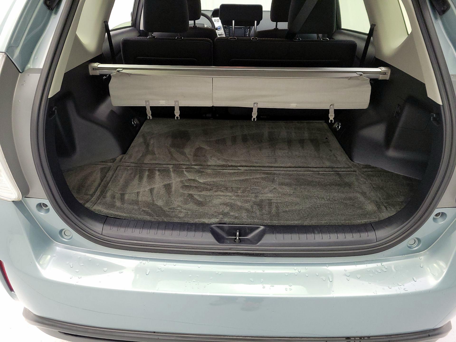 Thumbnail: 2015 Toyota Prius v - 20