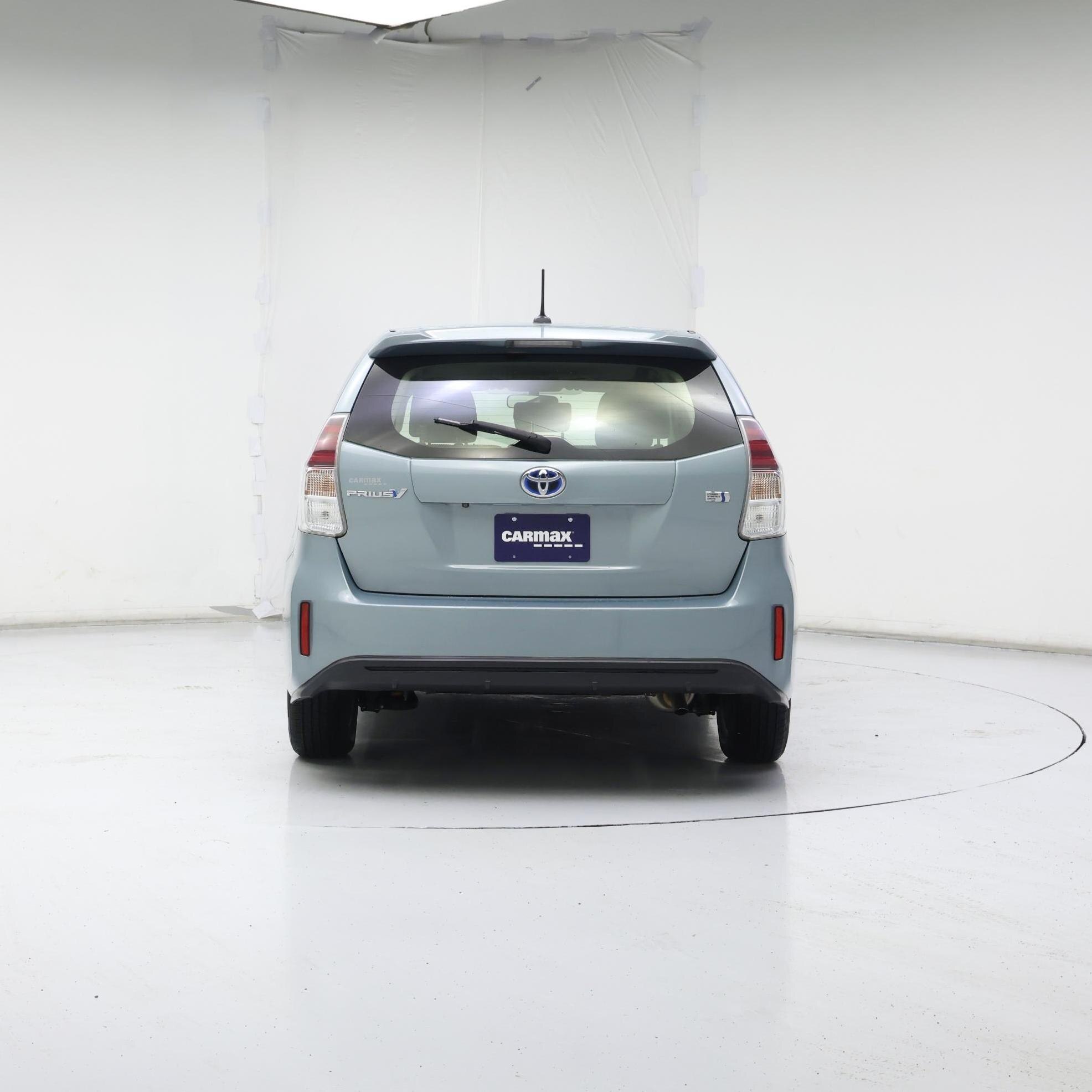 Thumbnail: 2015 Toyota Prius v - 6