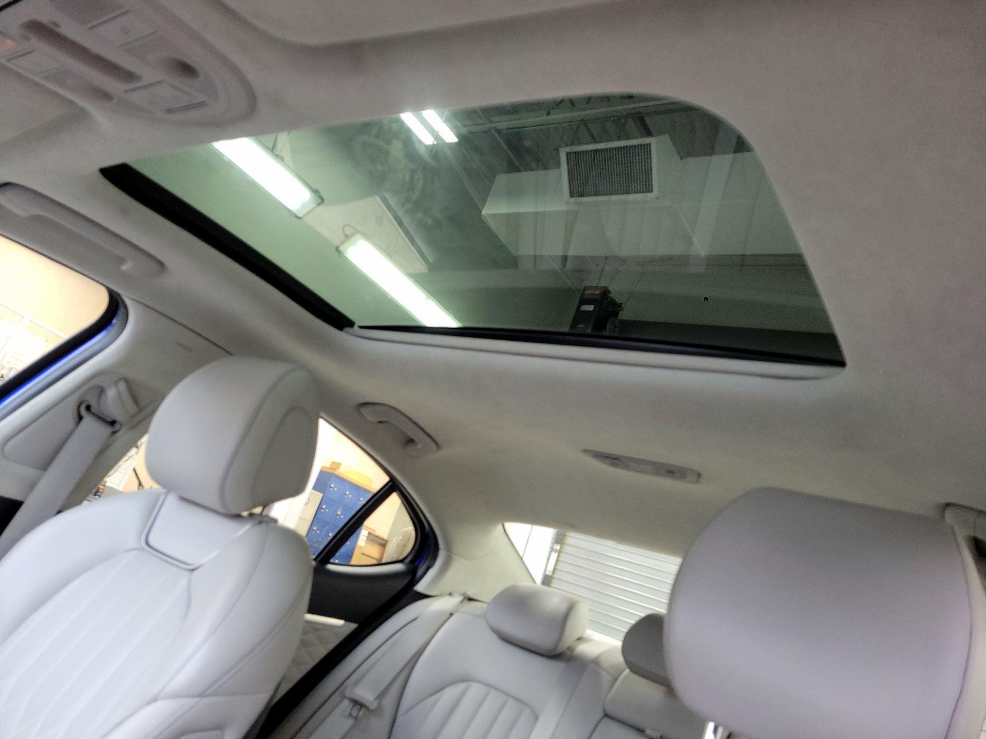 Thumbnail: 2019 Genesis G70 - 18