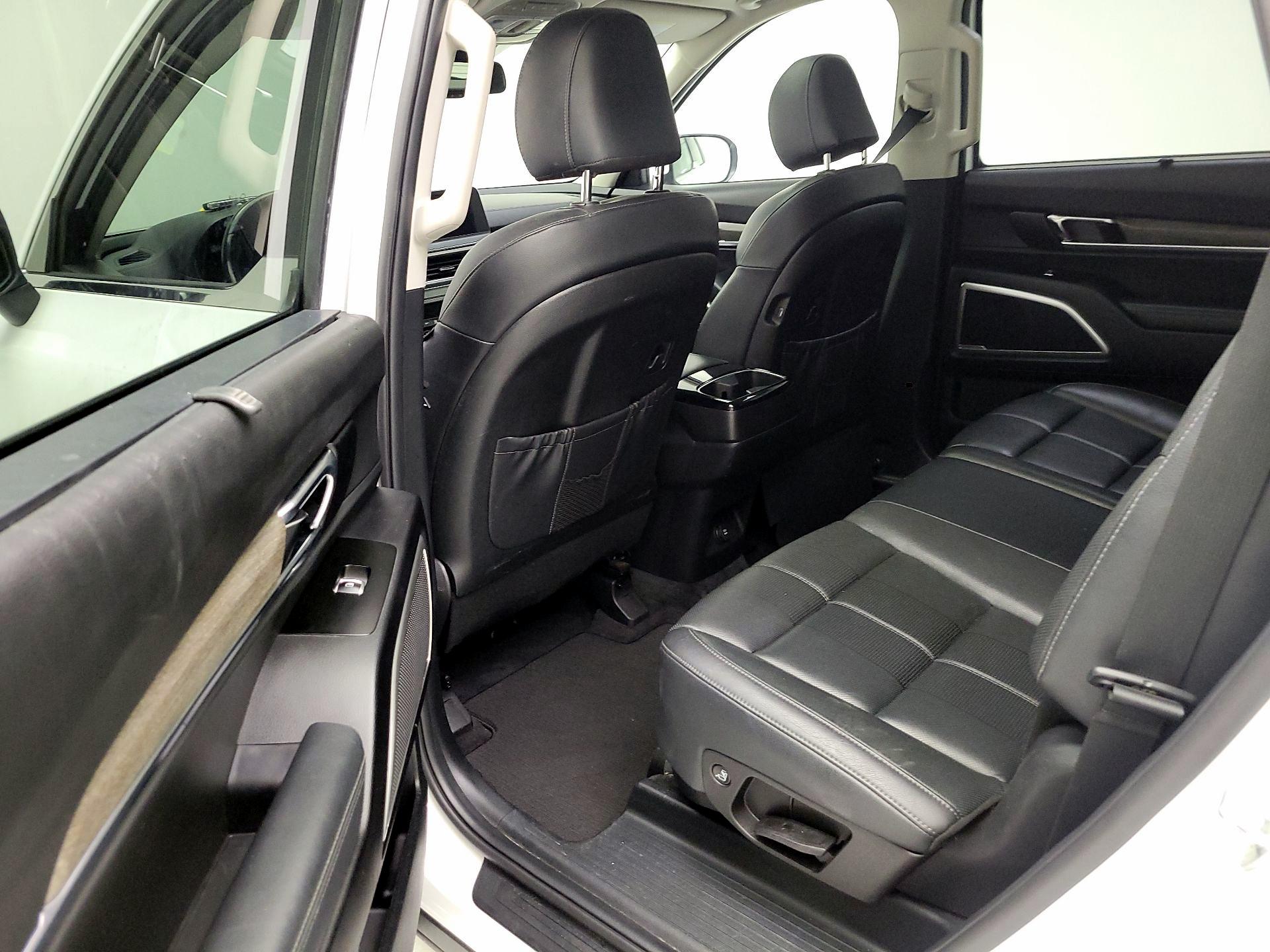 Thumbnail: 2020 Kia Telluride - 19